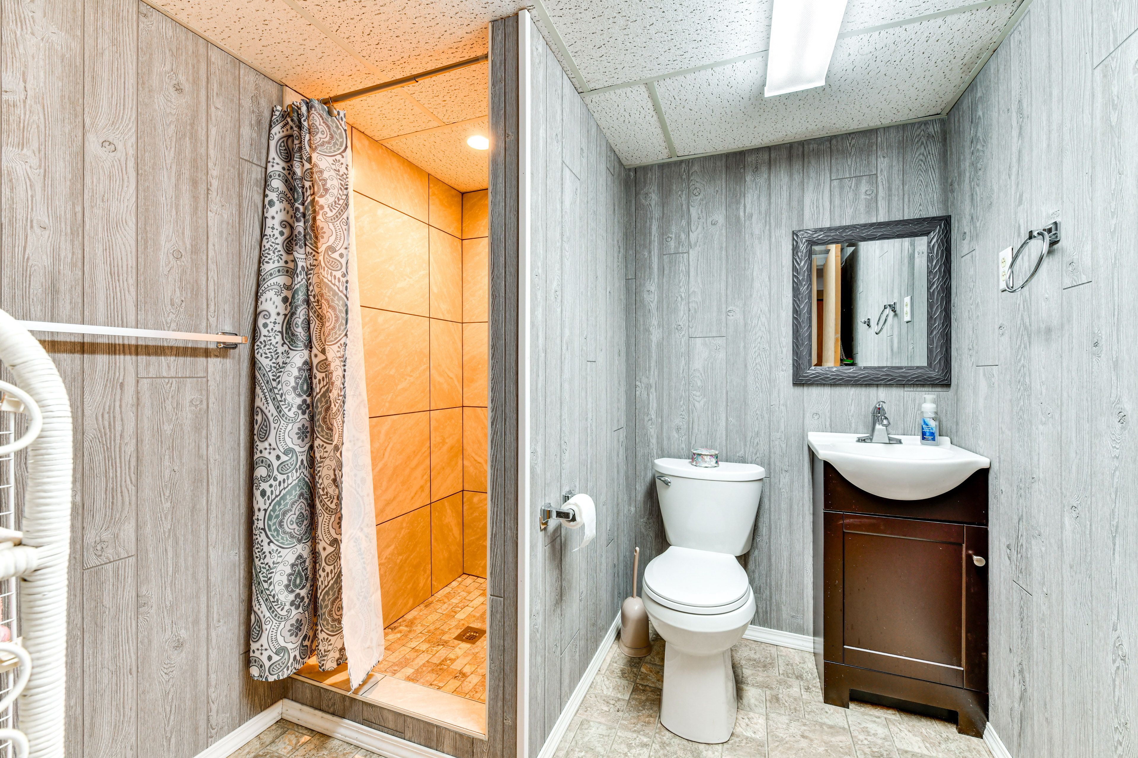 Full Bathroom | Lower Level