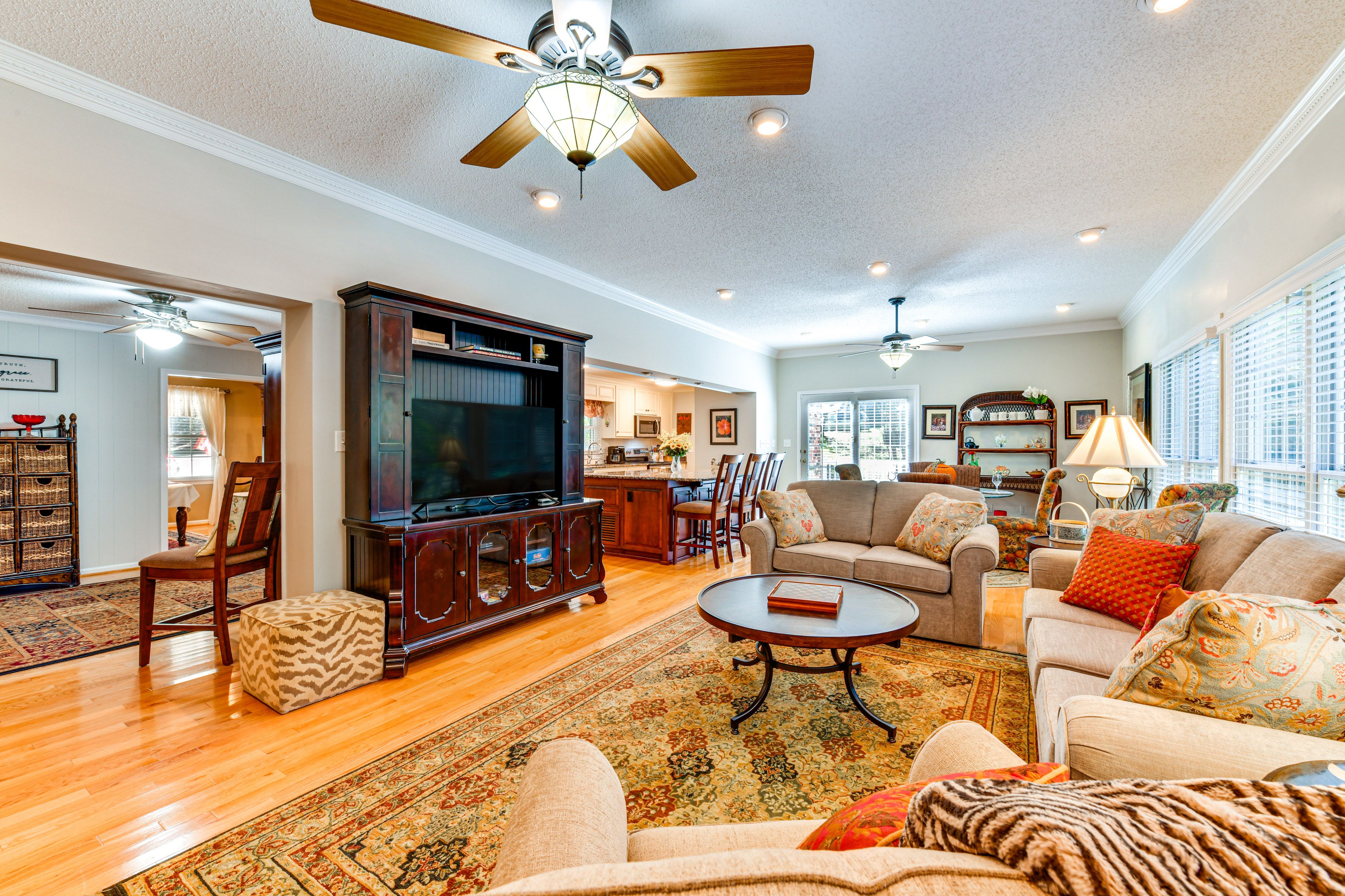 Living Room | 2-Story Home | Central A/C & Heating | Smart TV | Free WiFi