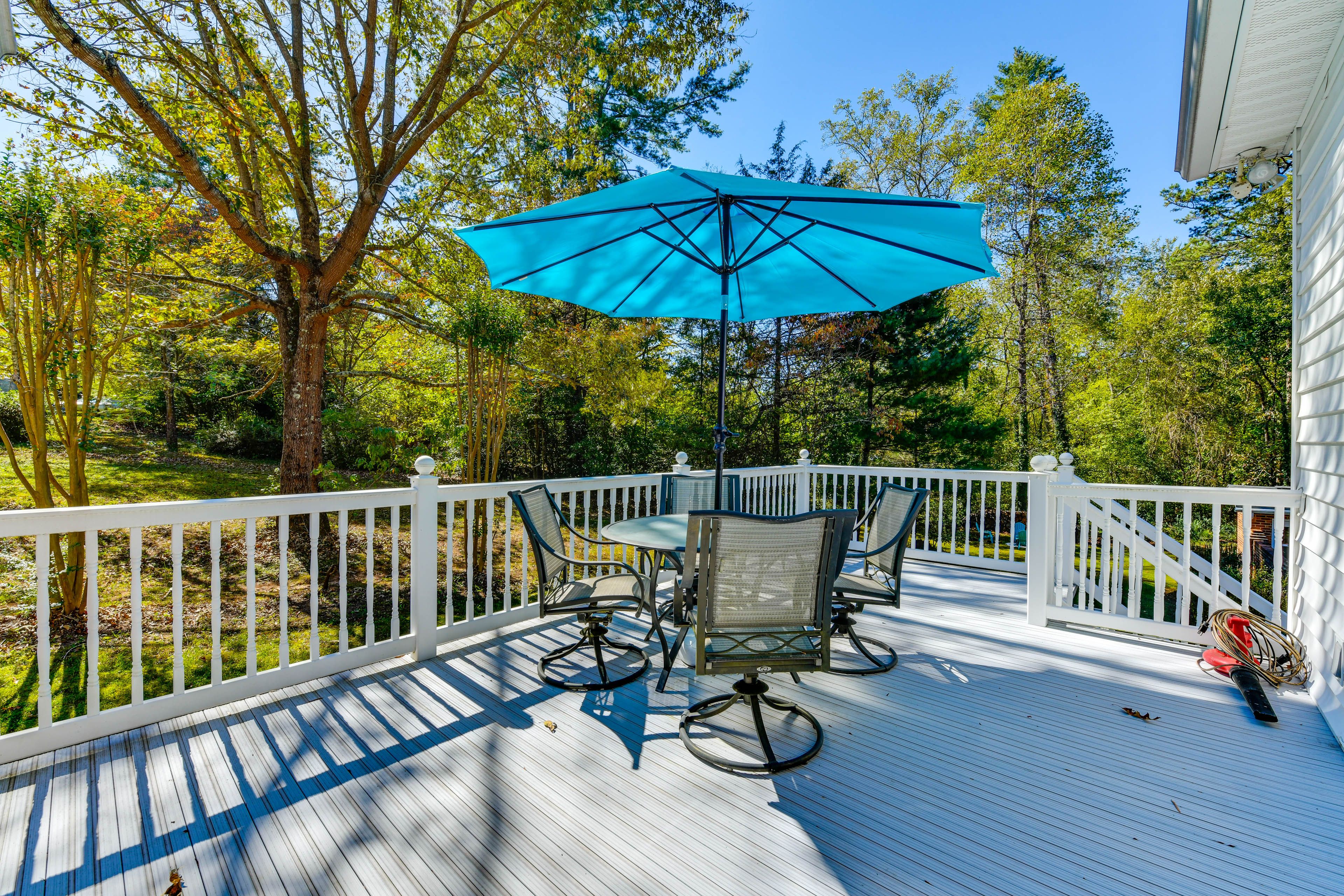 Deck | Dining Area