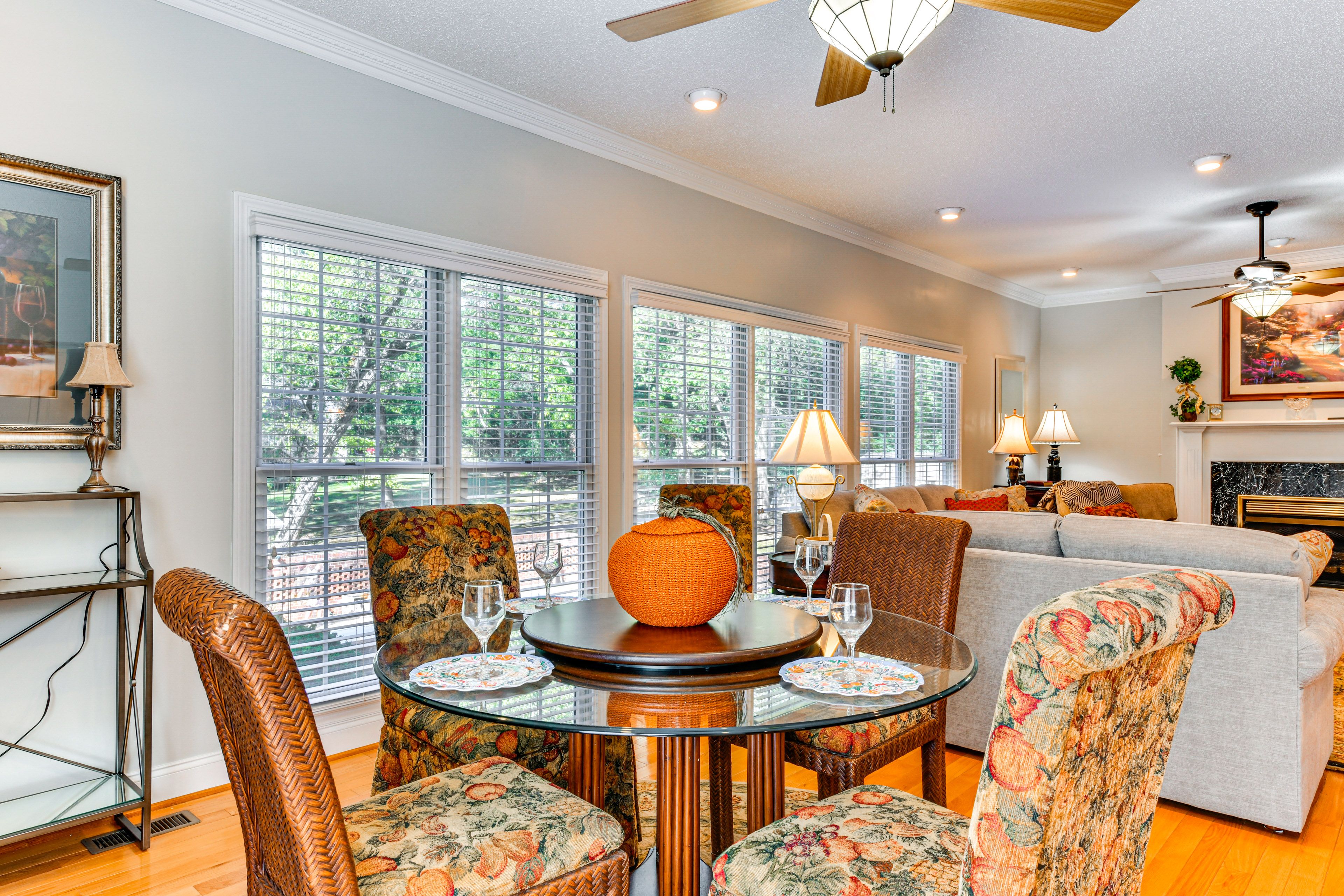 Dining Area | Main Level