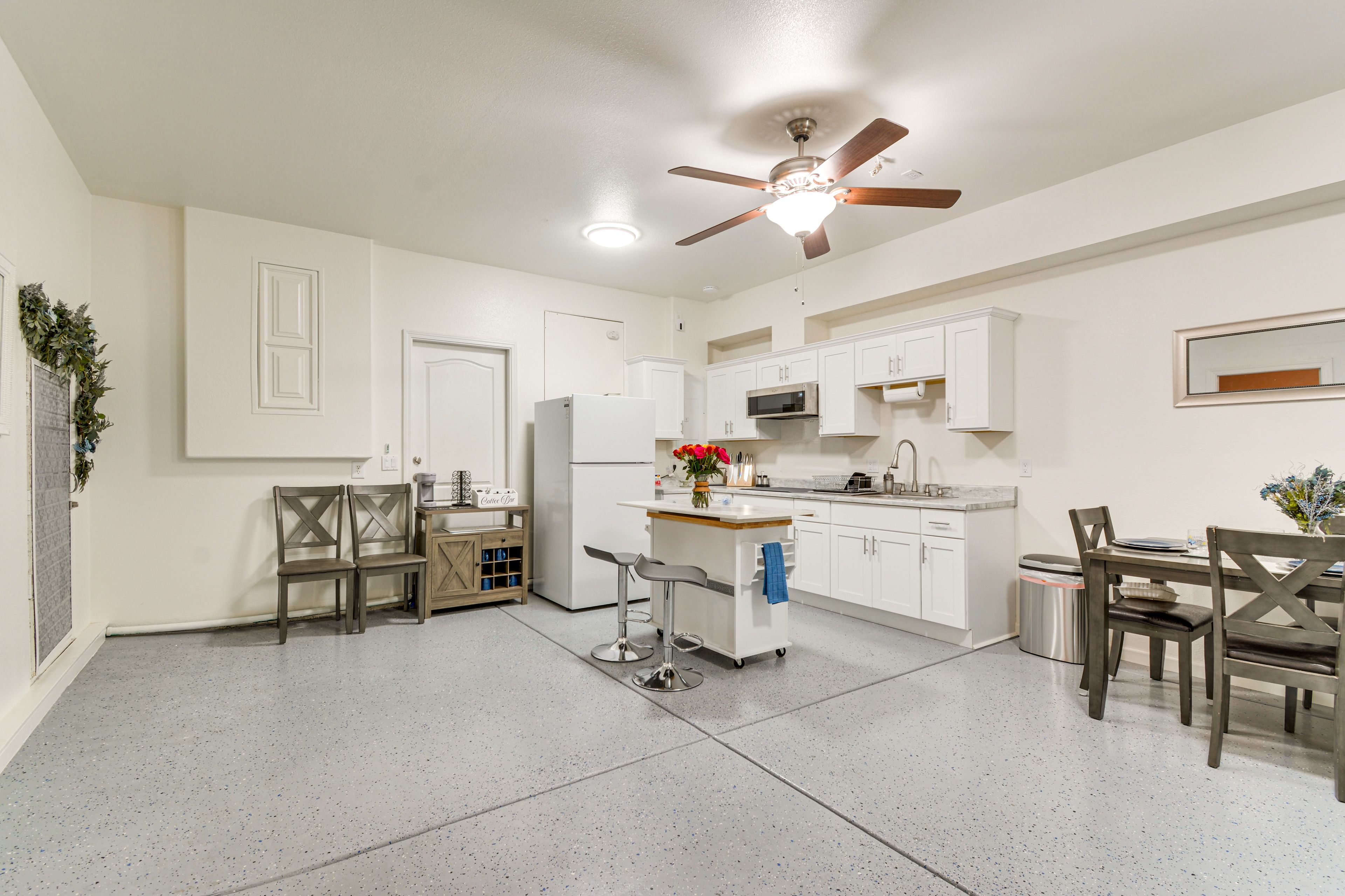 Kitchen | Cooking Basics | Dining Area