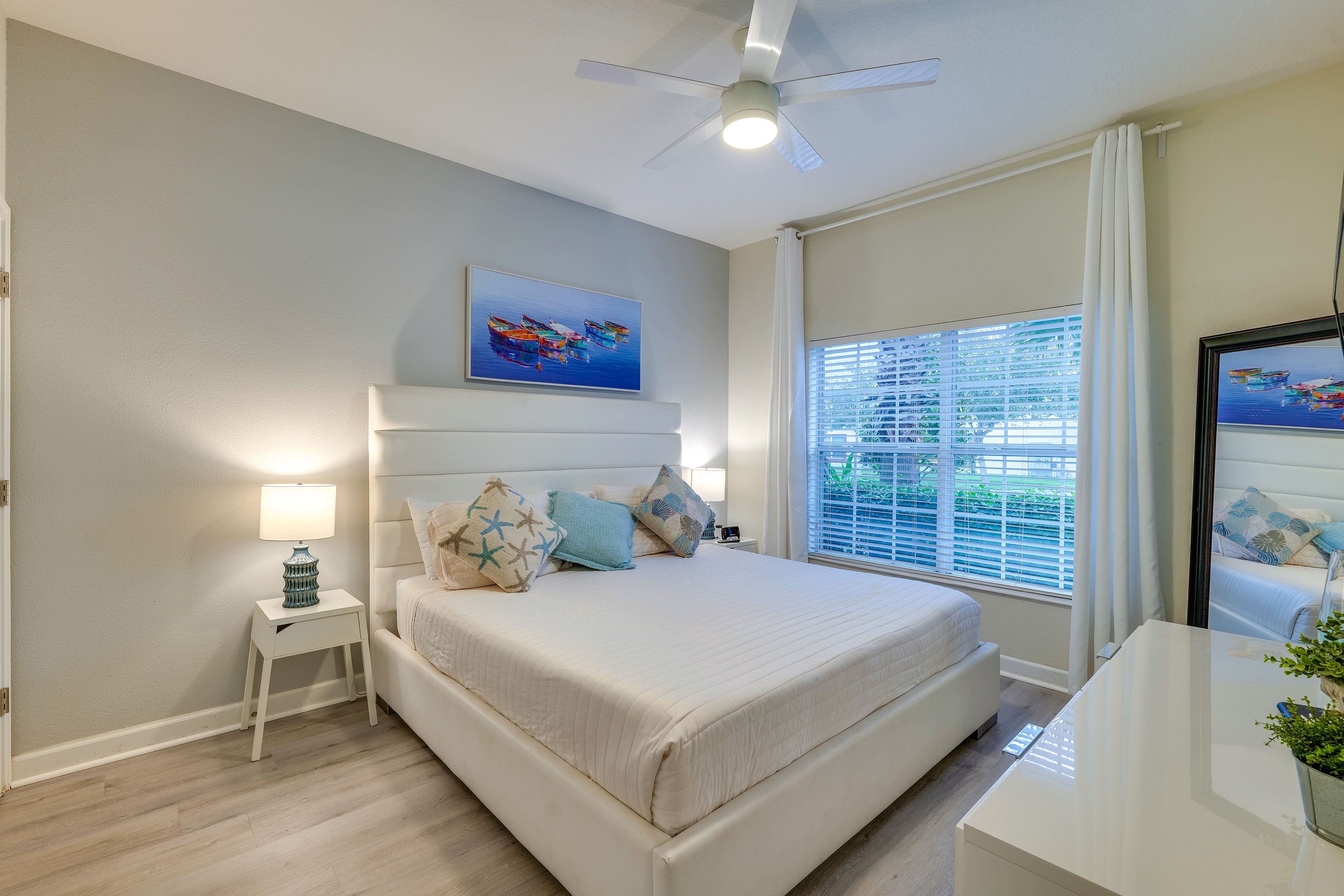 Bedroom 1 | King Bed | Linens Provided | 1st Floor