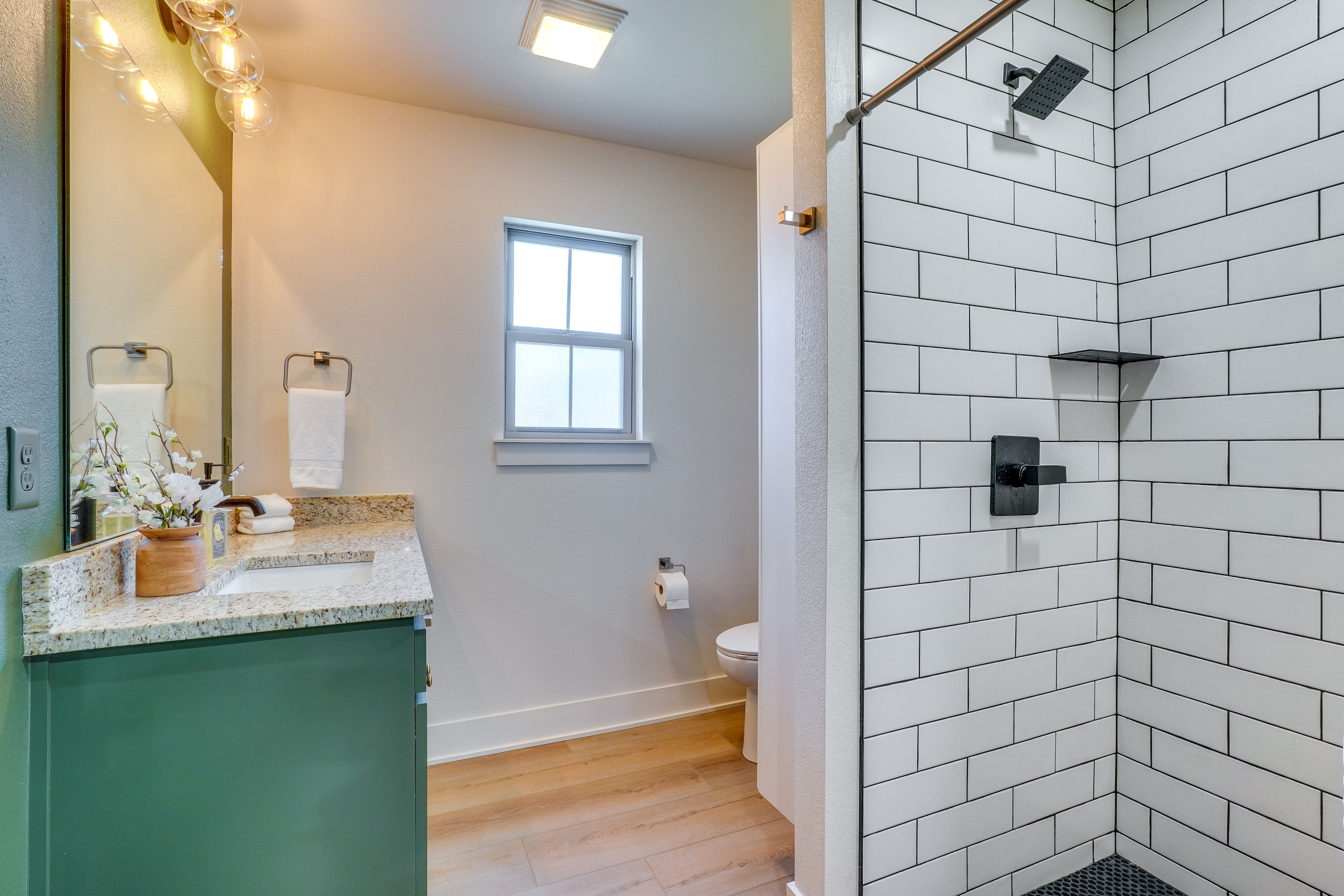 Full Bathroom