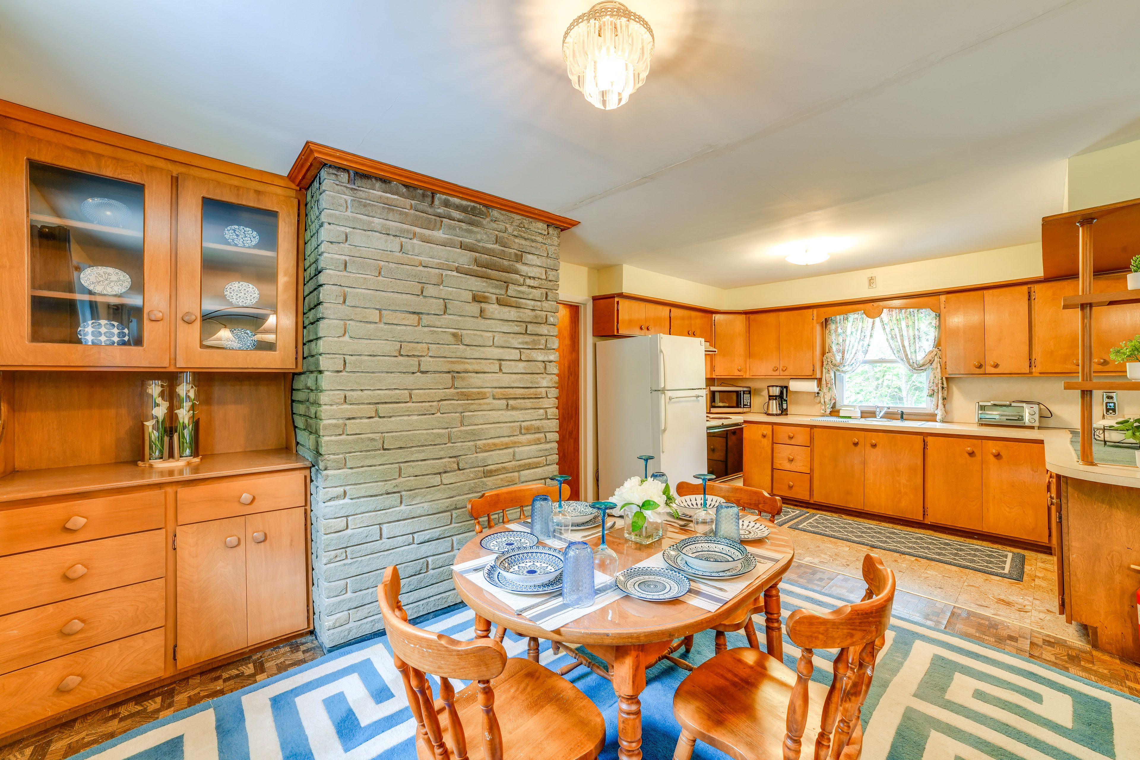 Dining Area | Single-Story Duplex Unit