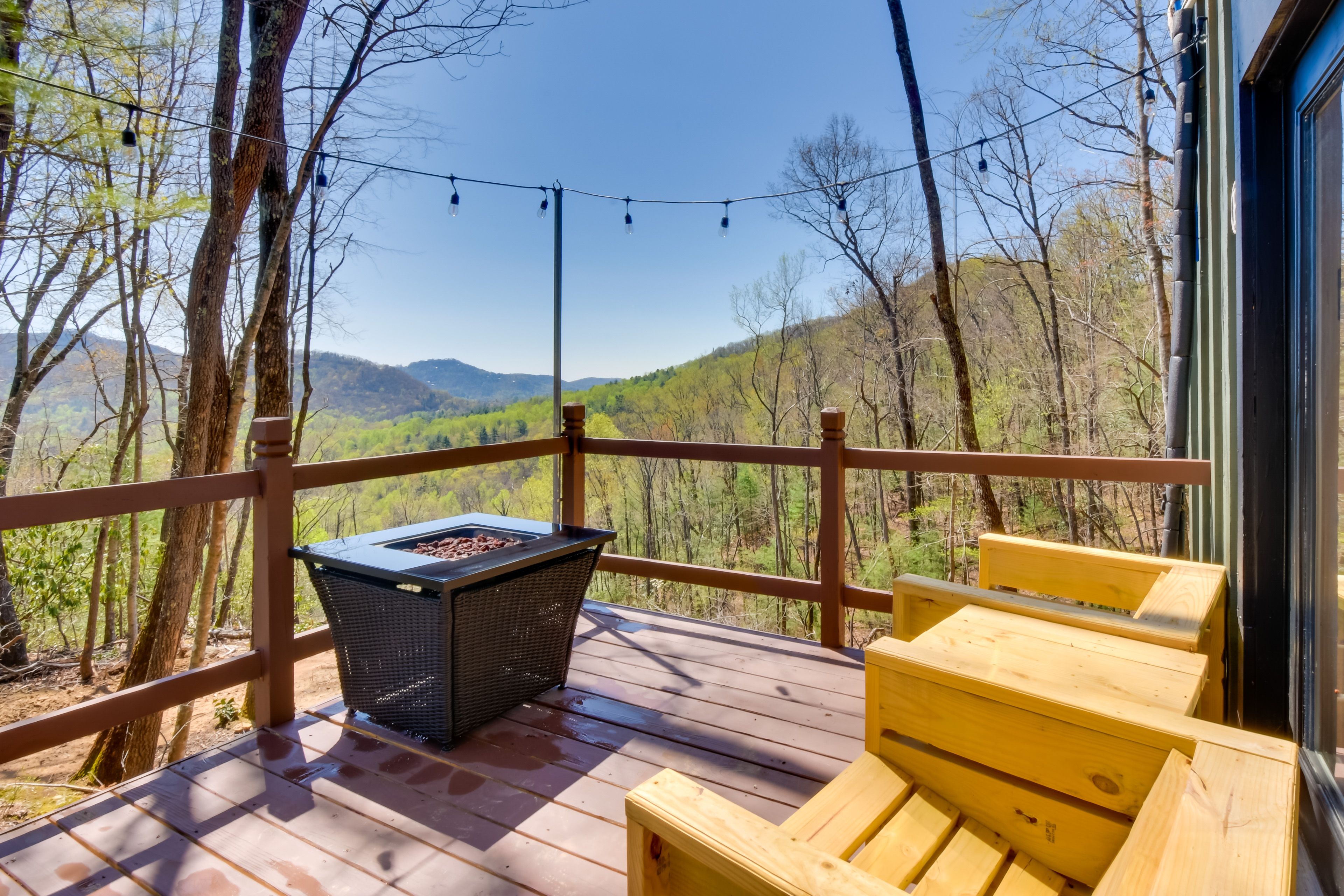 Deck | Gas Grill (Propane Provided) | Fire Pit | Mountain Views