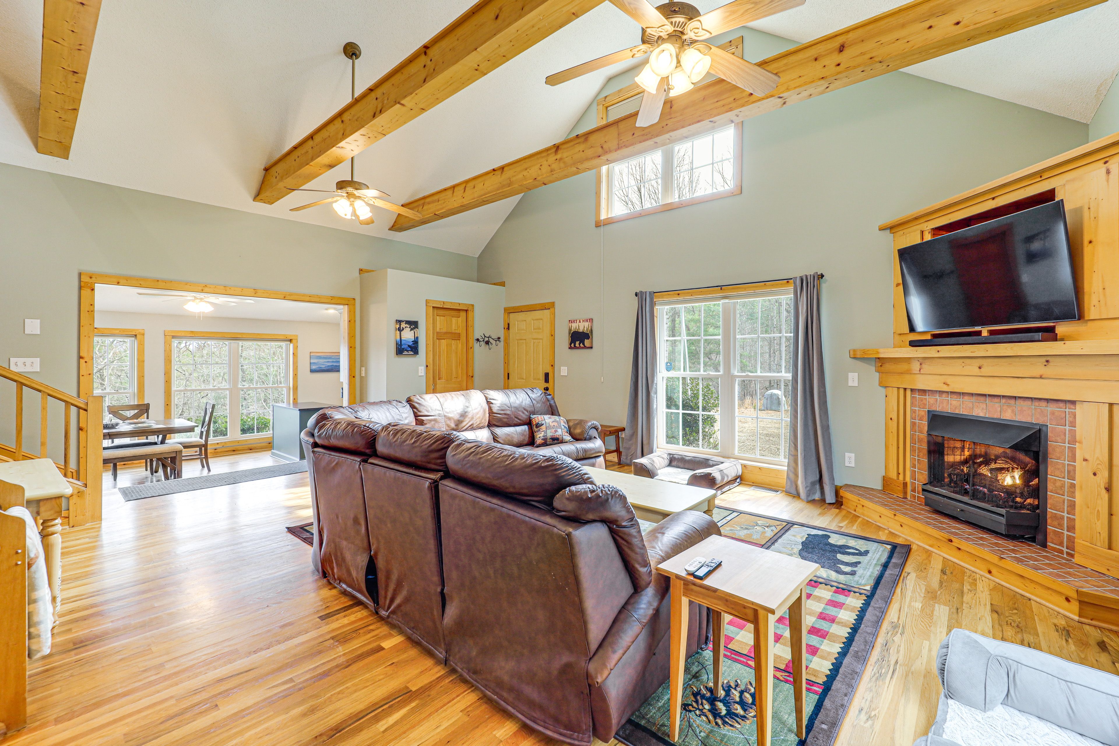 Living Room | Full Sleeper Sofa | Gas Fireplace | Smart TV | Main Level