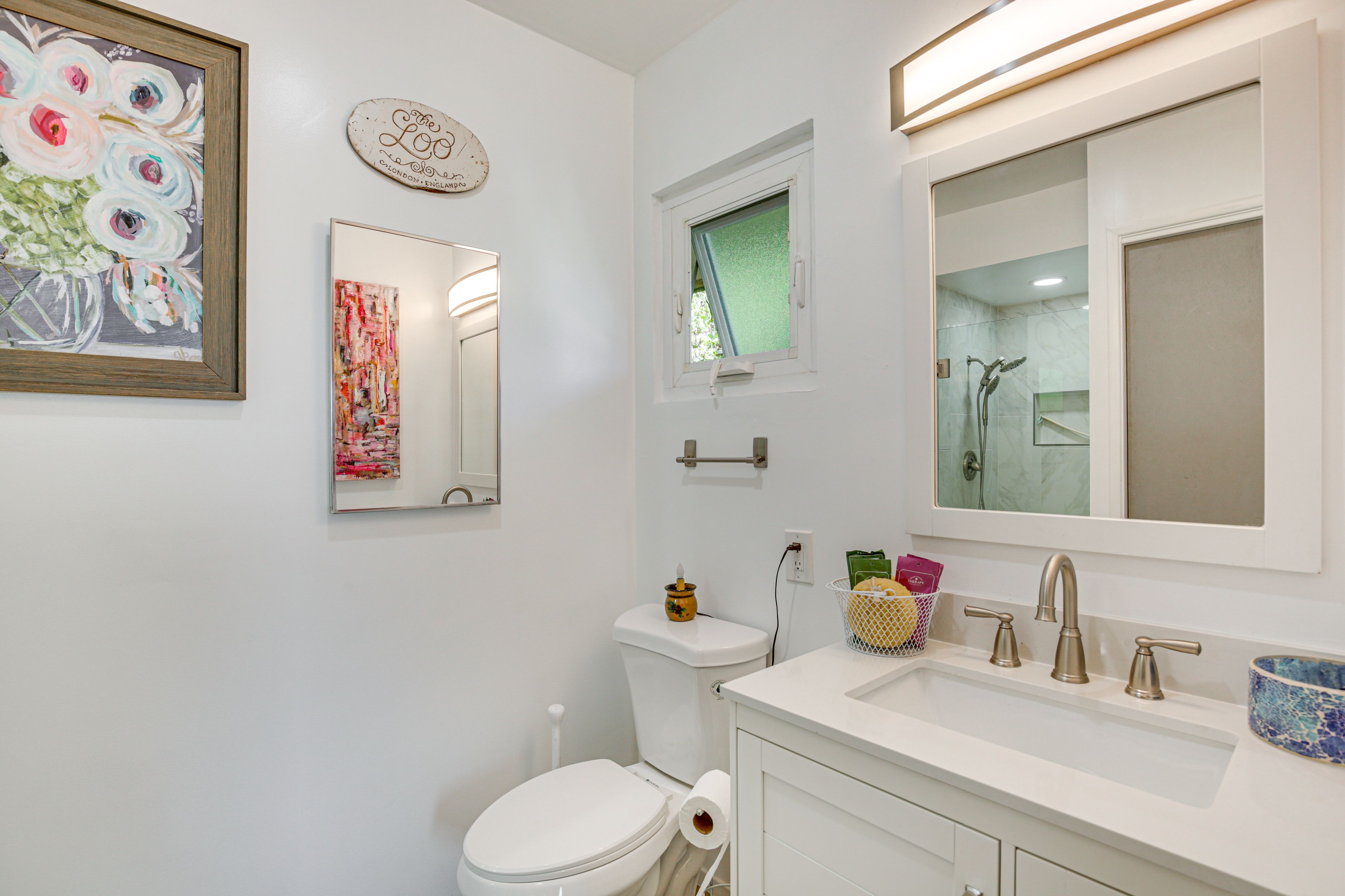 Full Bath | Complimentary Toiletries