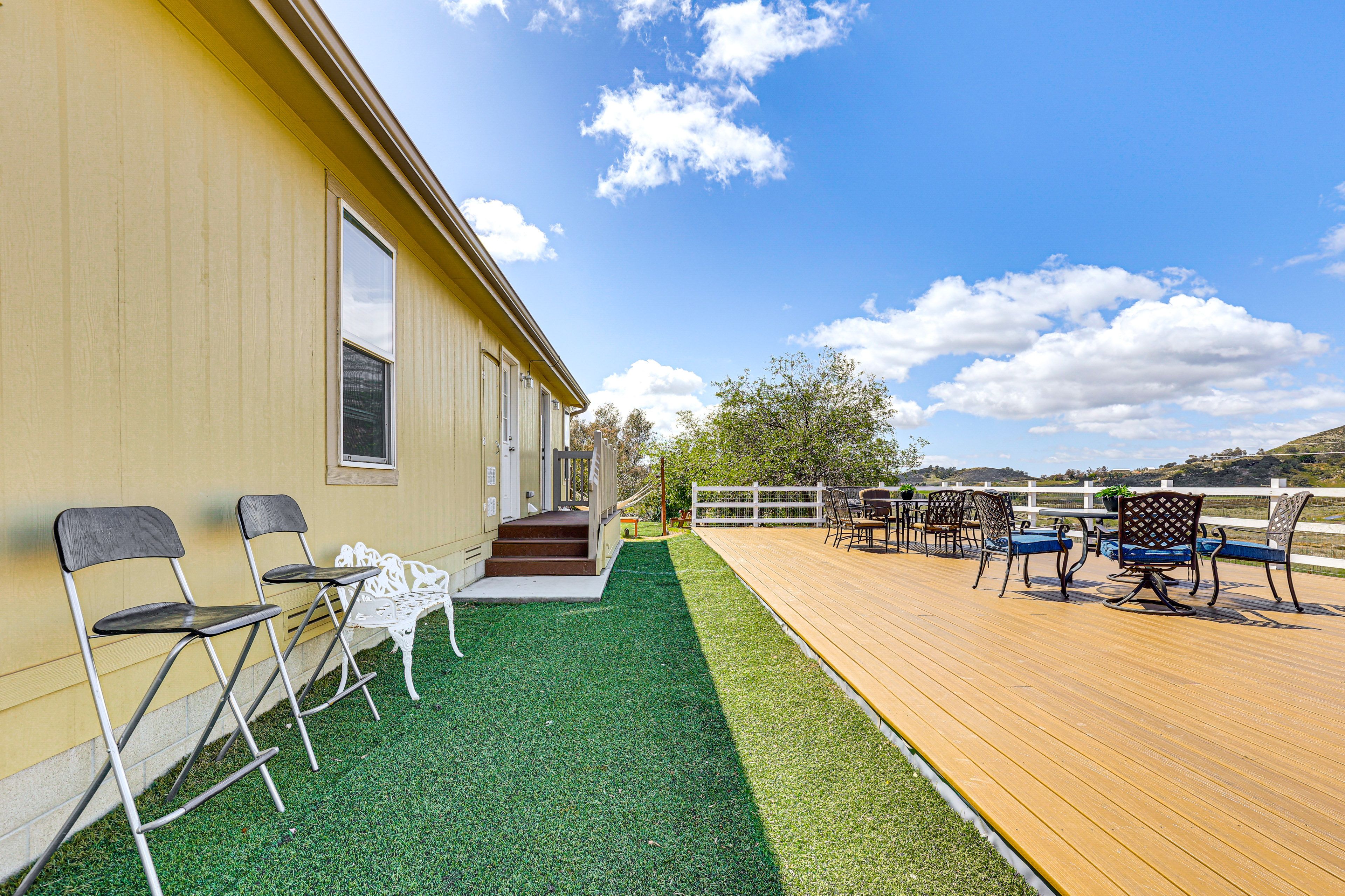 Private Deck | Dining Areas