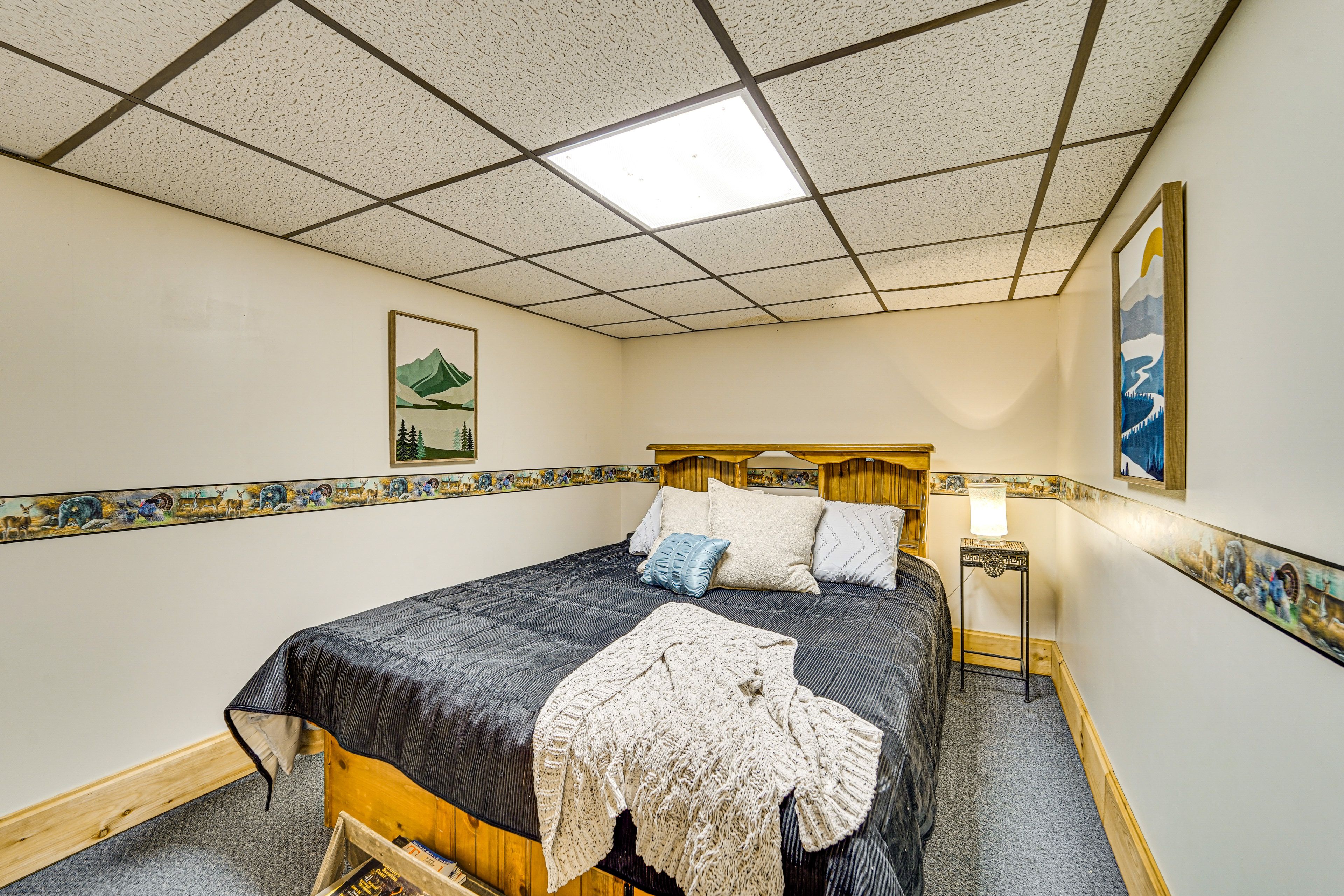 Bedroom 1 | Basement Level | Queen Bed | Linens Provided