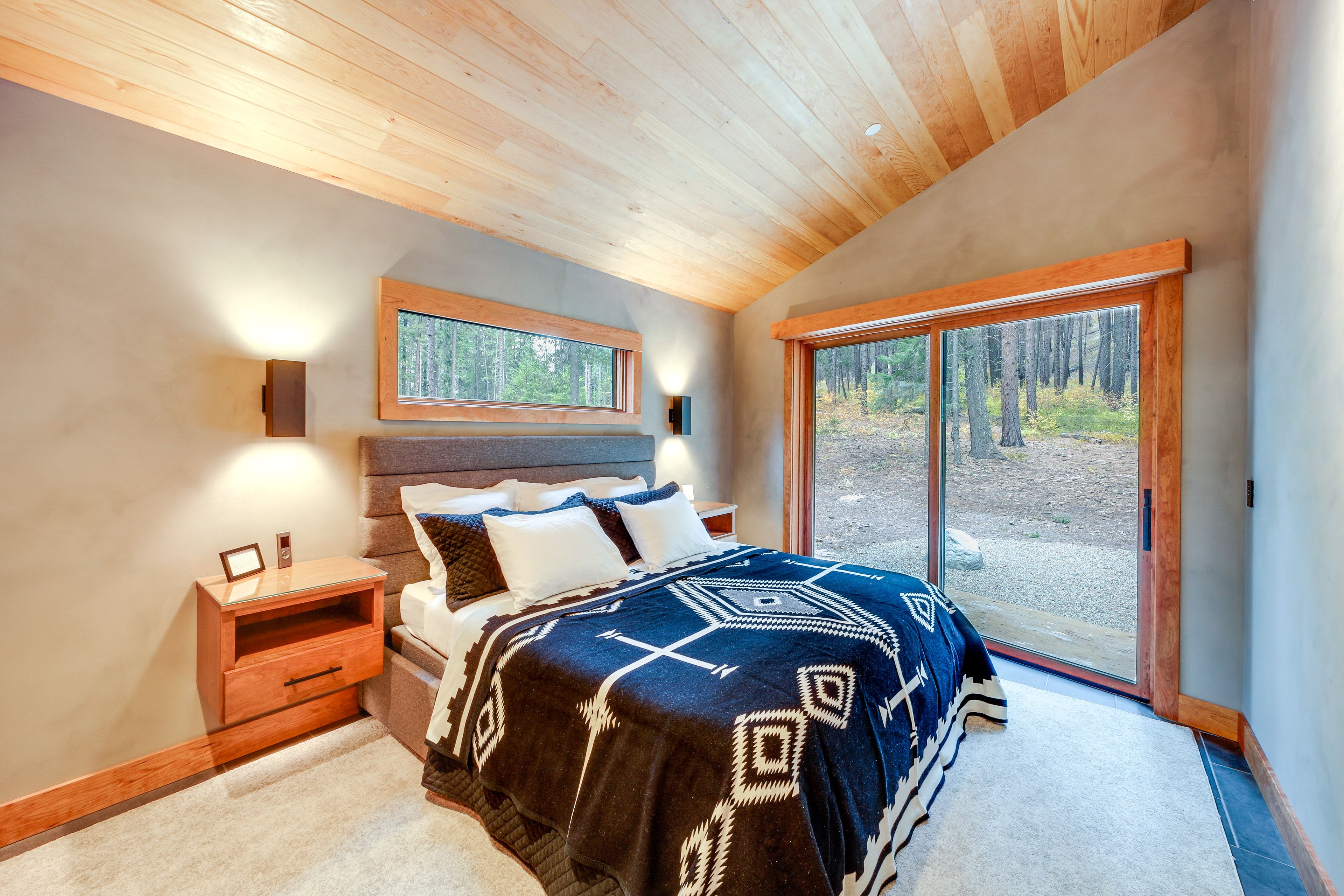 Bedroom Suite 2 | King Bed | Main Level