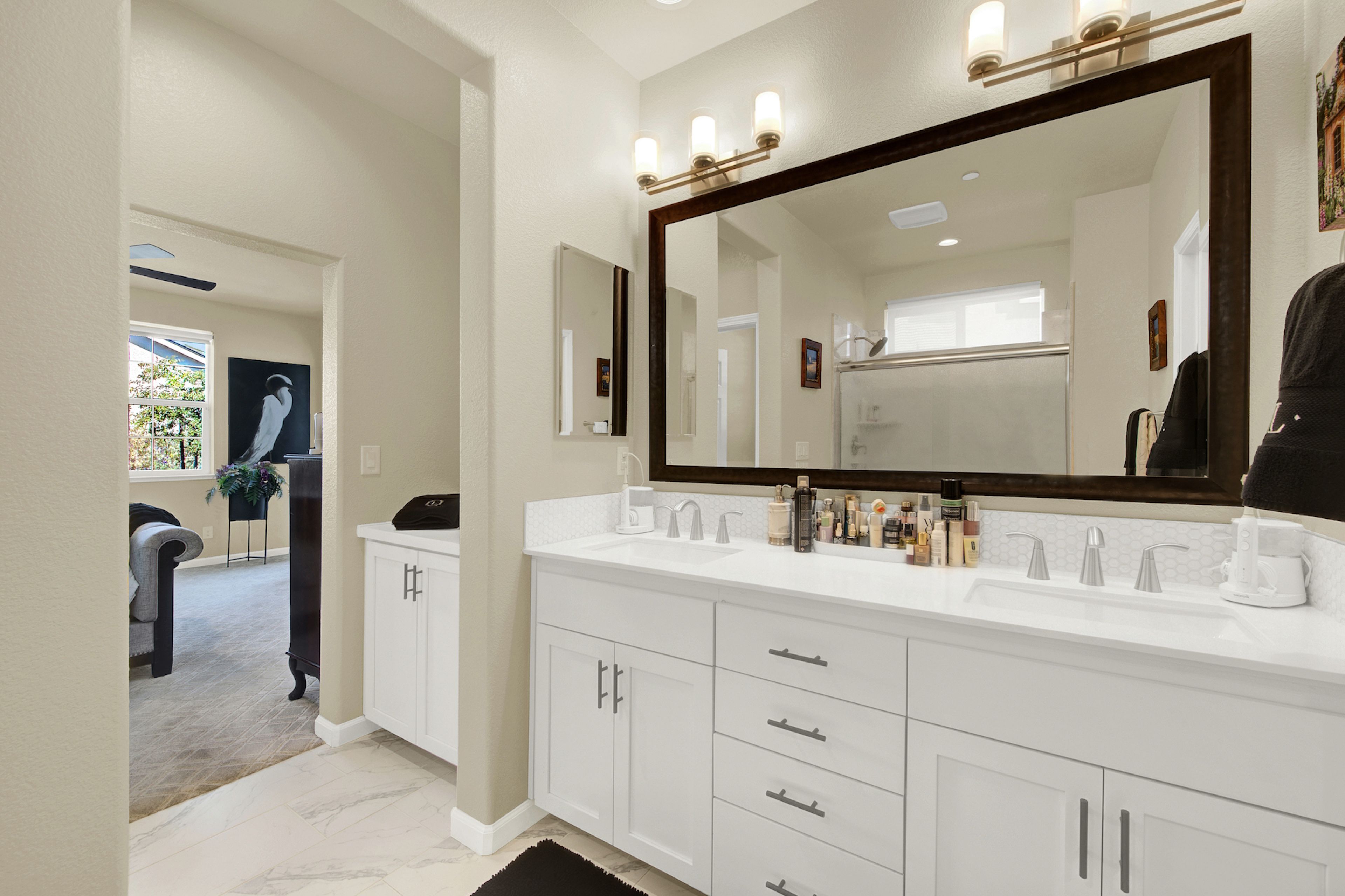 Full Bathroom | Complimentary Toiletries