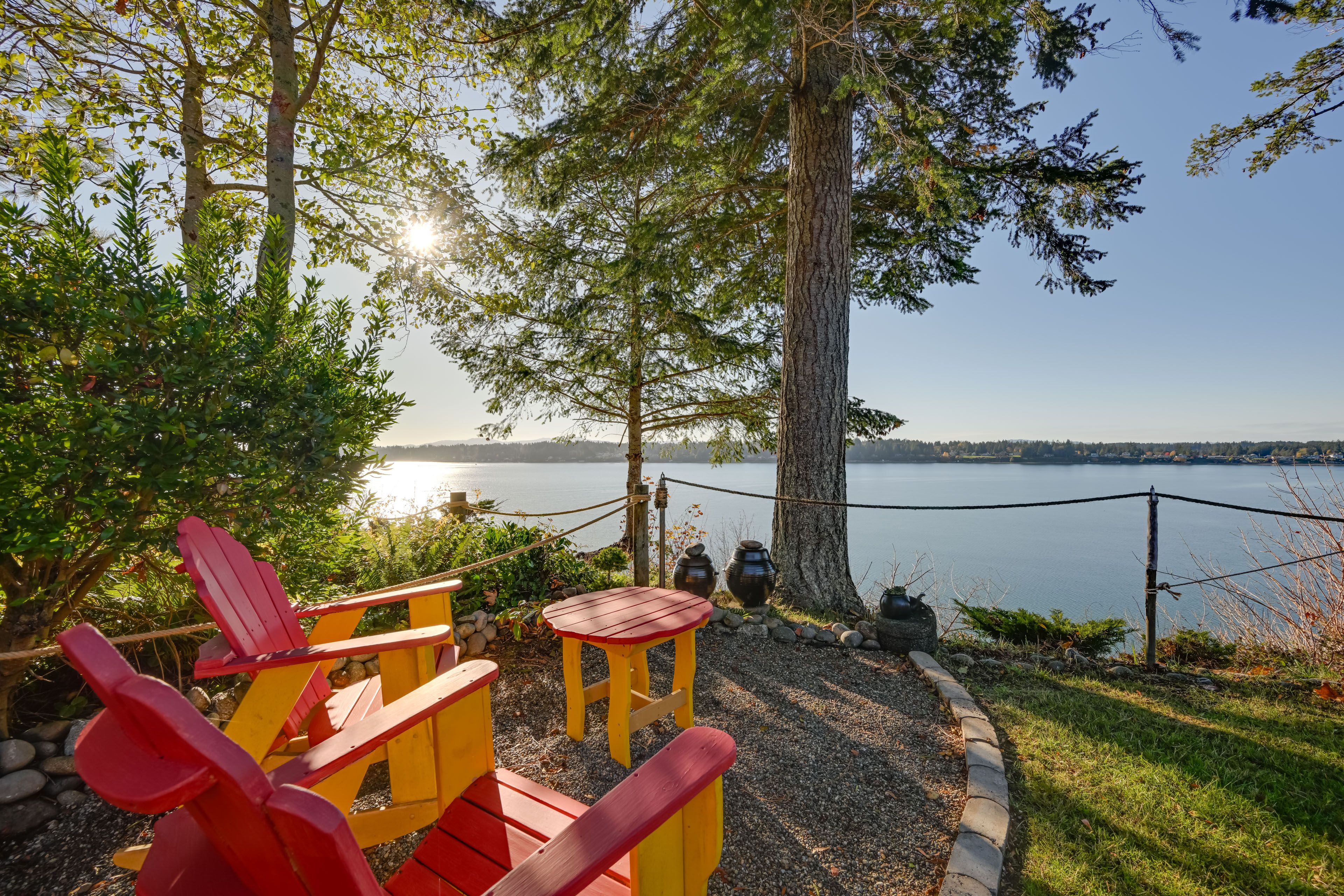 Olympia Vacation Rental | 2BR | 2BA | 1,300 Sq Ft | Stairs Required to Enter
