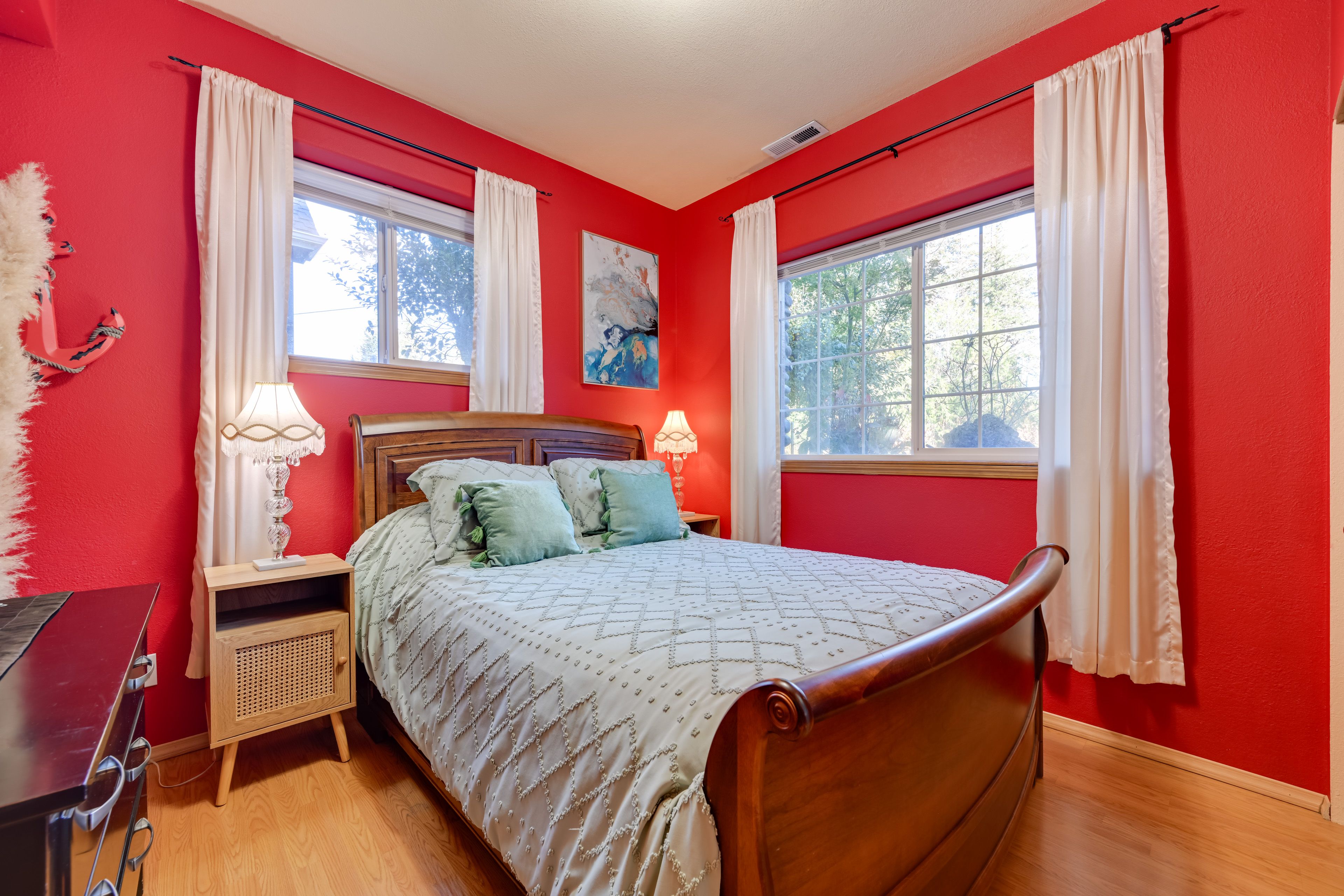 Bedroom 2 | Queen Bed