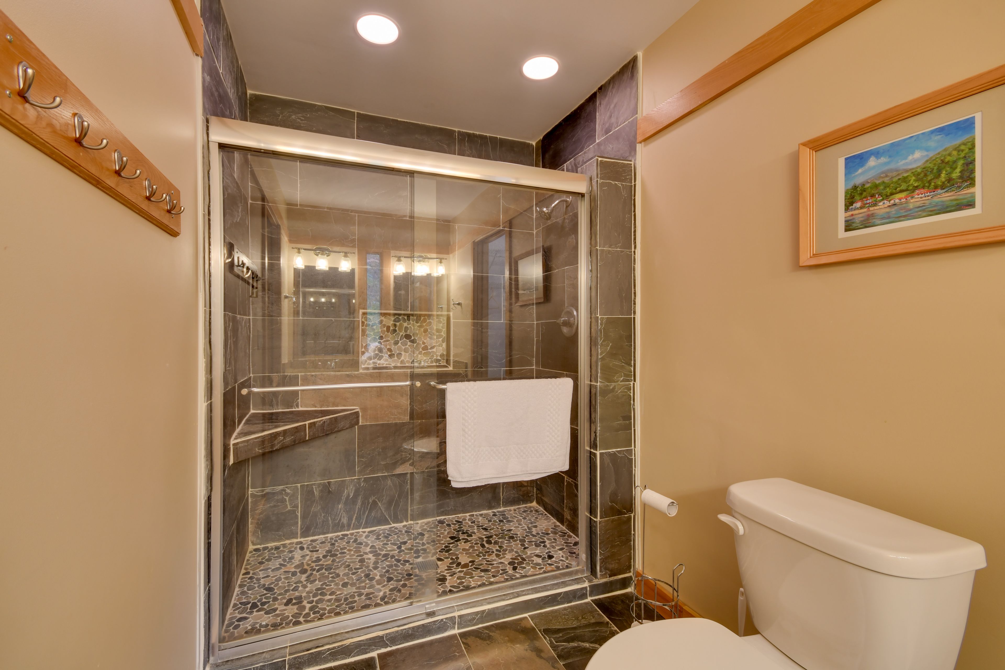 En-Suite Bathroom | Towels Provided | Main Level