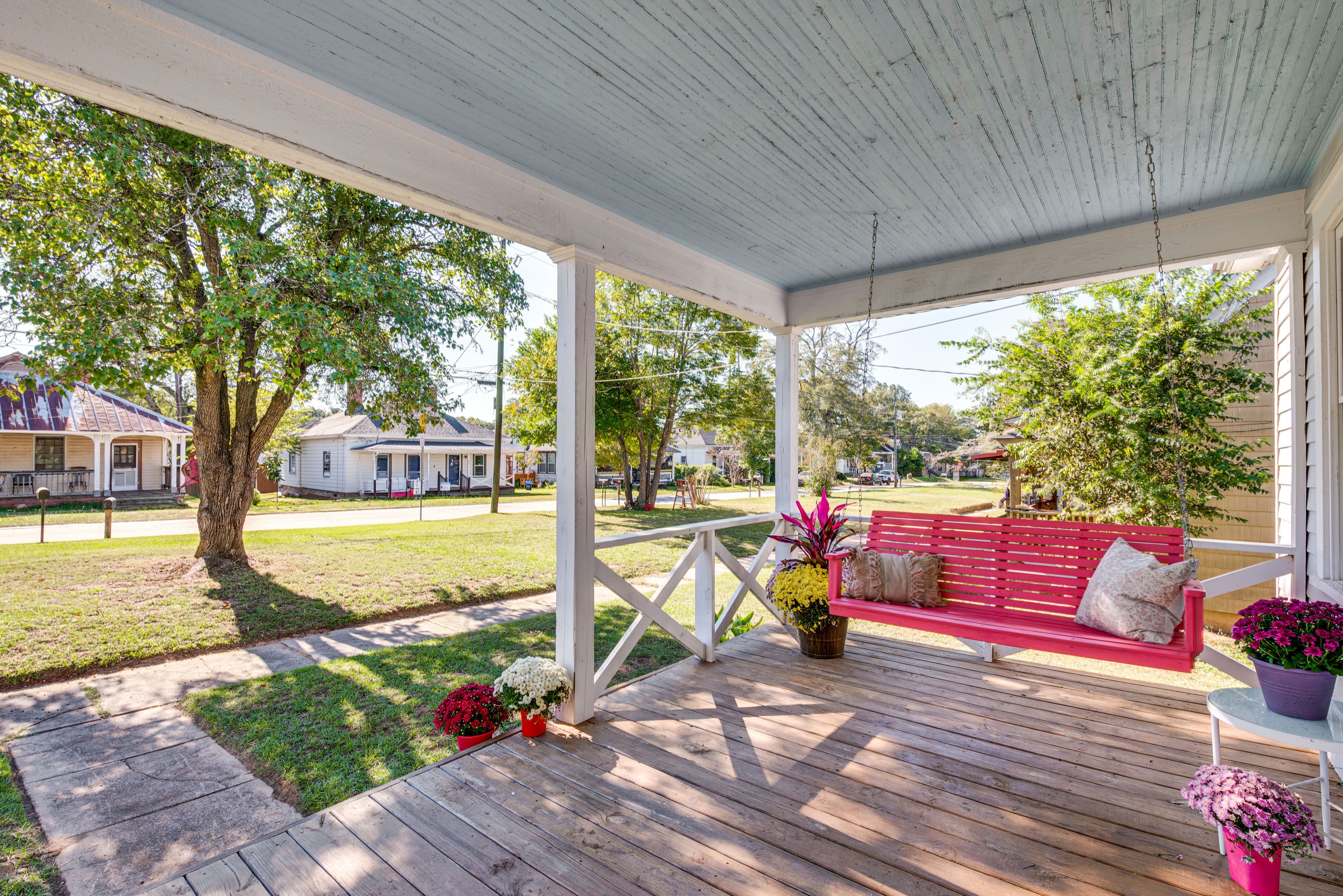 Porterdale Vacation Rental | 1BR | 1BA | 760 Sq Ft | 3 Steps Required