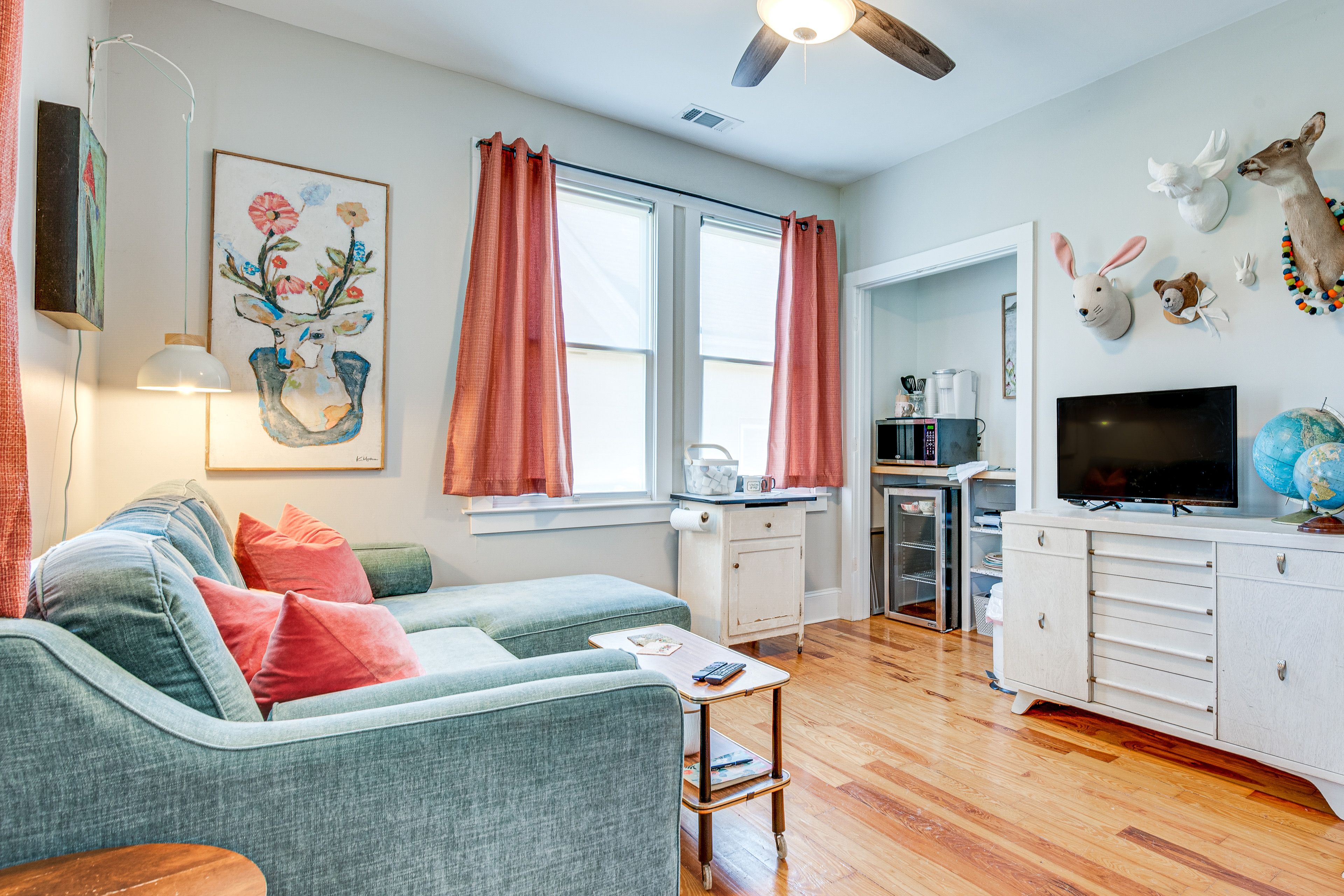 Living Area | Smart TV | Free WiFi | Central Heating & A/C