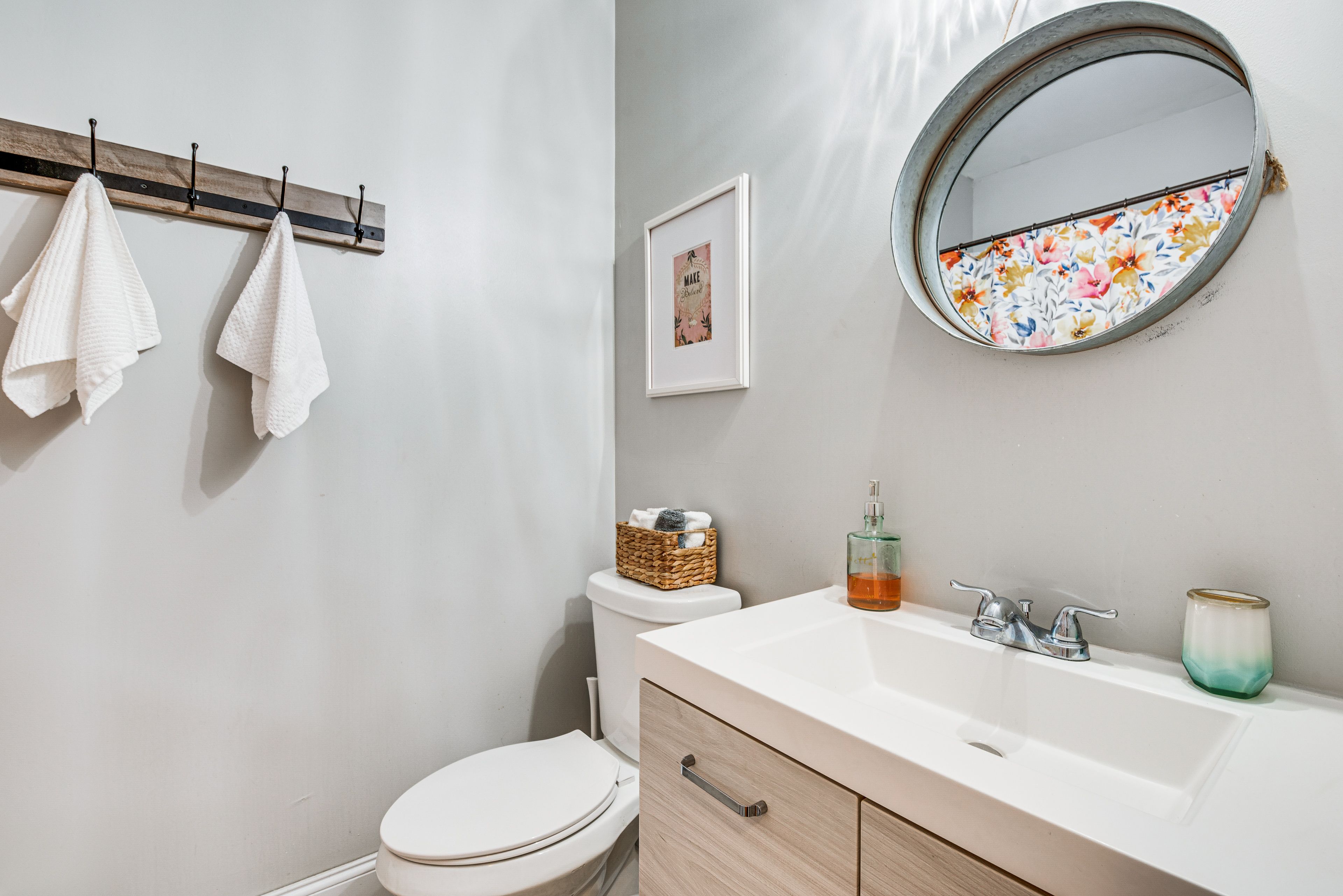 Full Bathroom | Towels Provided | Complimentary Toiletries | Hair Dryer