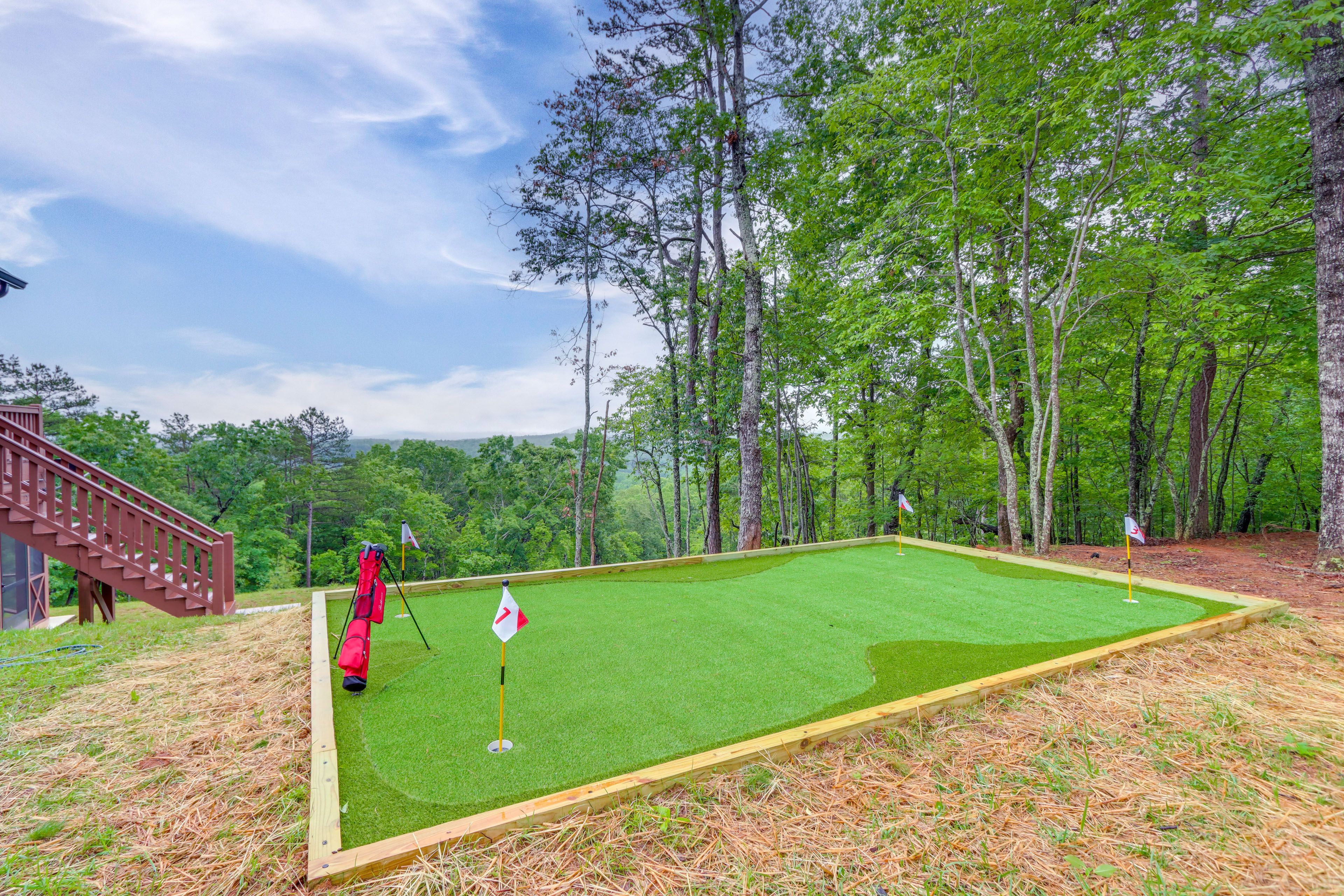 Morganton Vacation Rental | 6BR | 4BA | 3,856 Sq Ft | Stairs Required