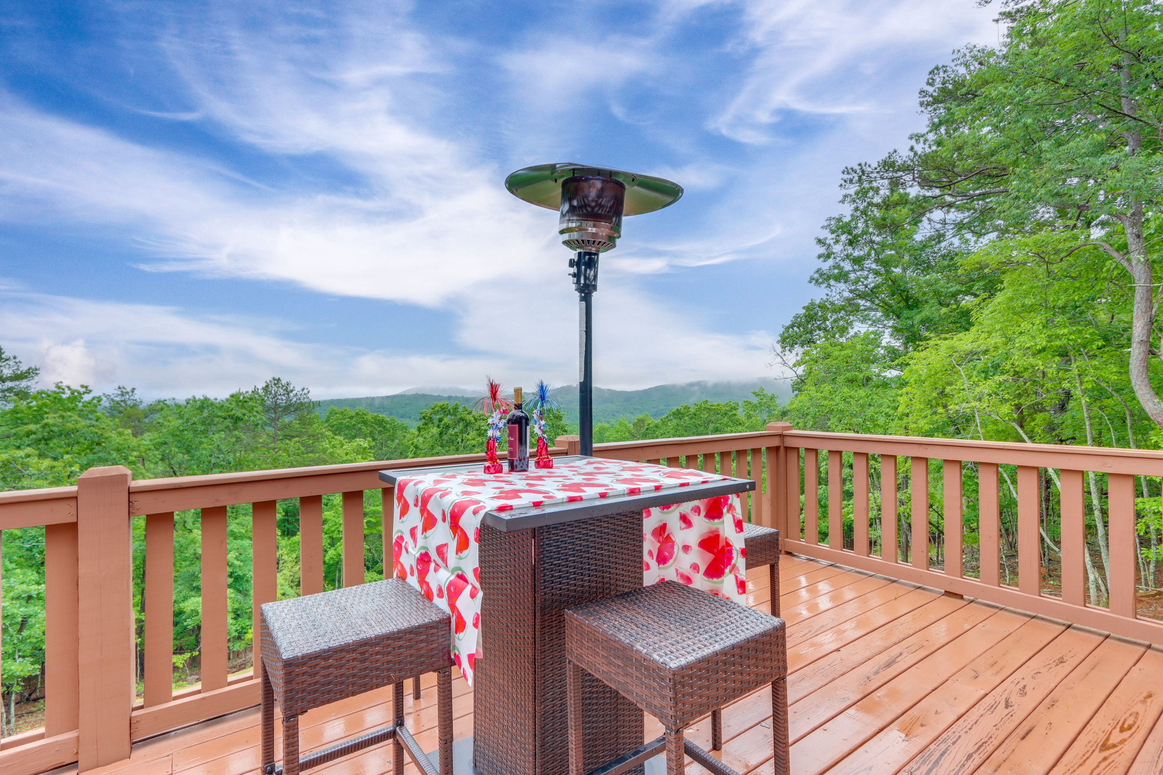 Outdoor Space | Mountain Views | Fire Pit | Mini Golf