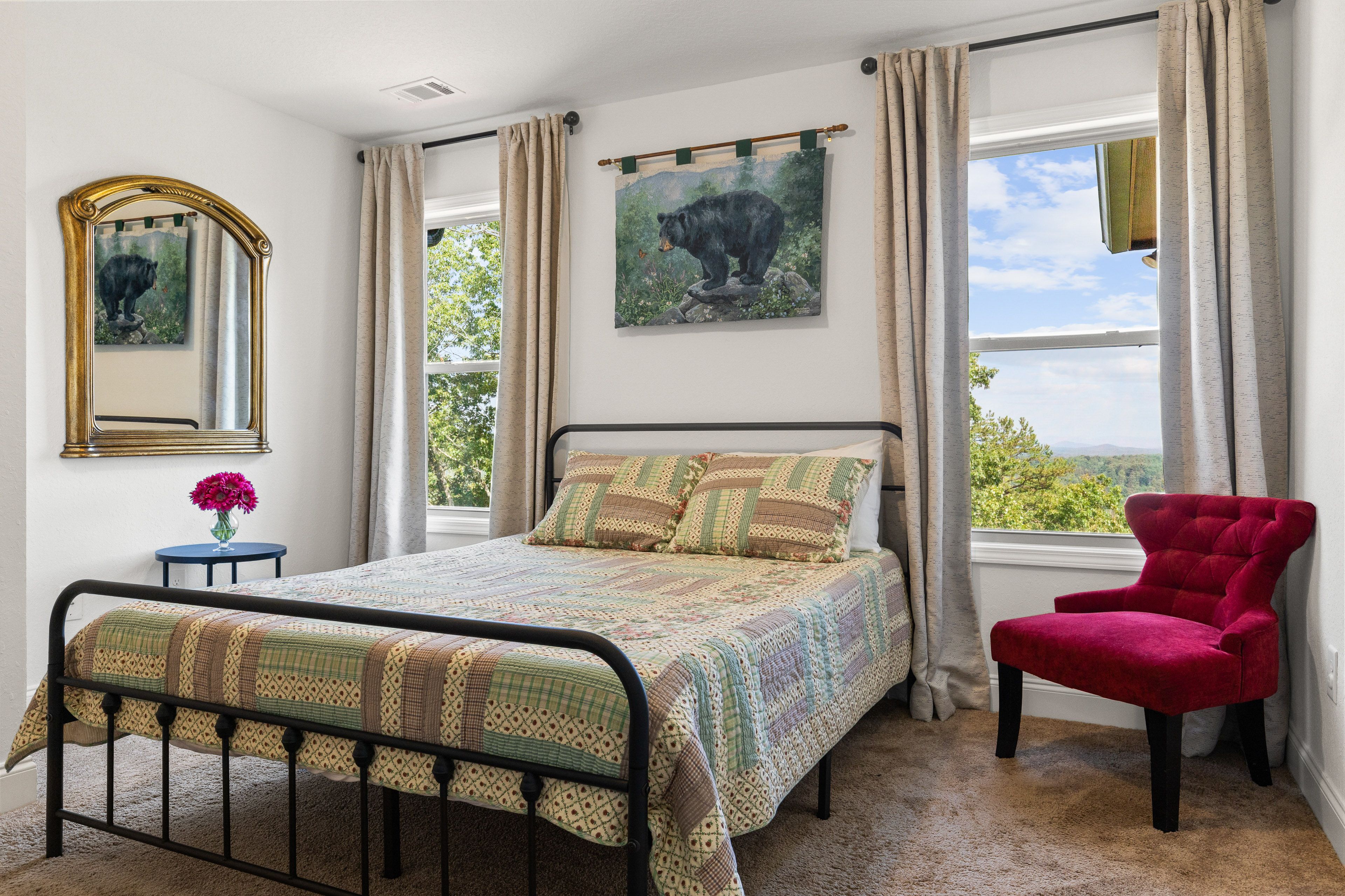 Bedroom 4 | Queen Bed | Smart TV | 3rd Floor