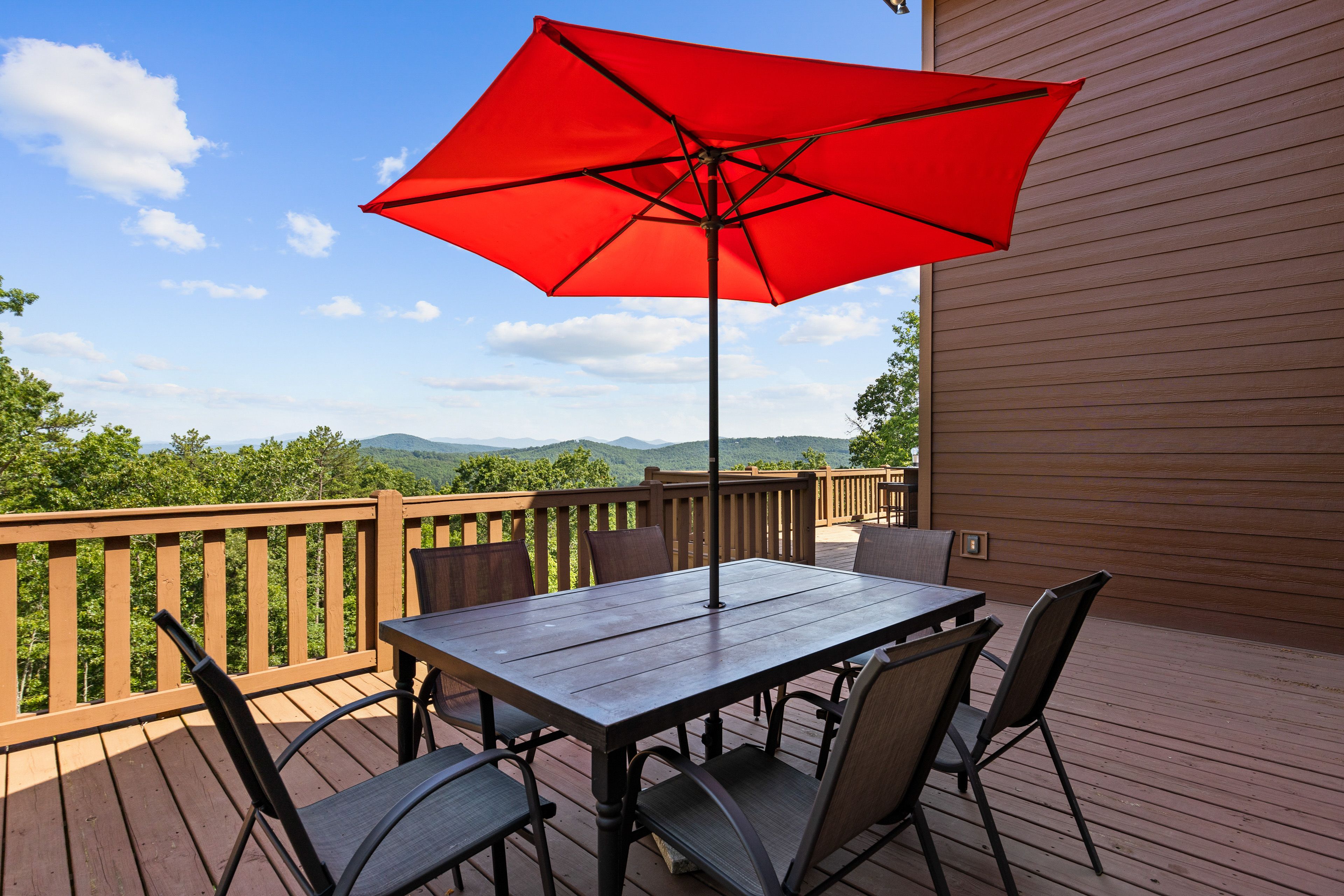 Deck | Outdoor Dining Areas | Mountain Views
