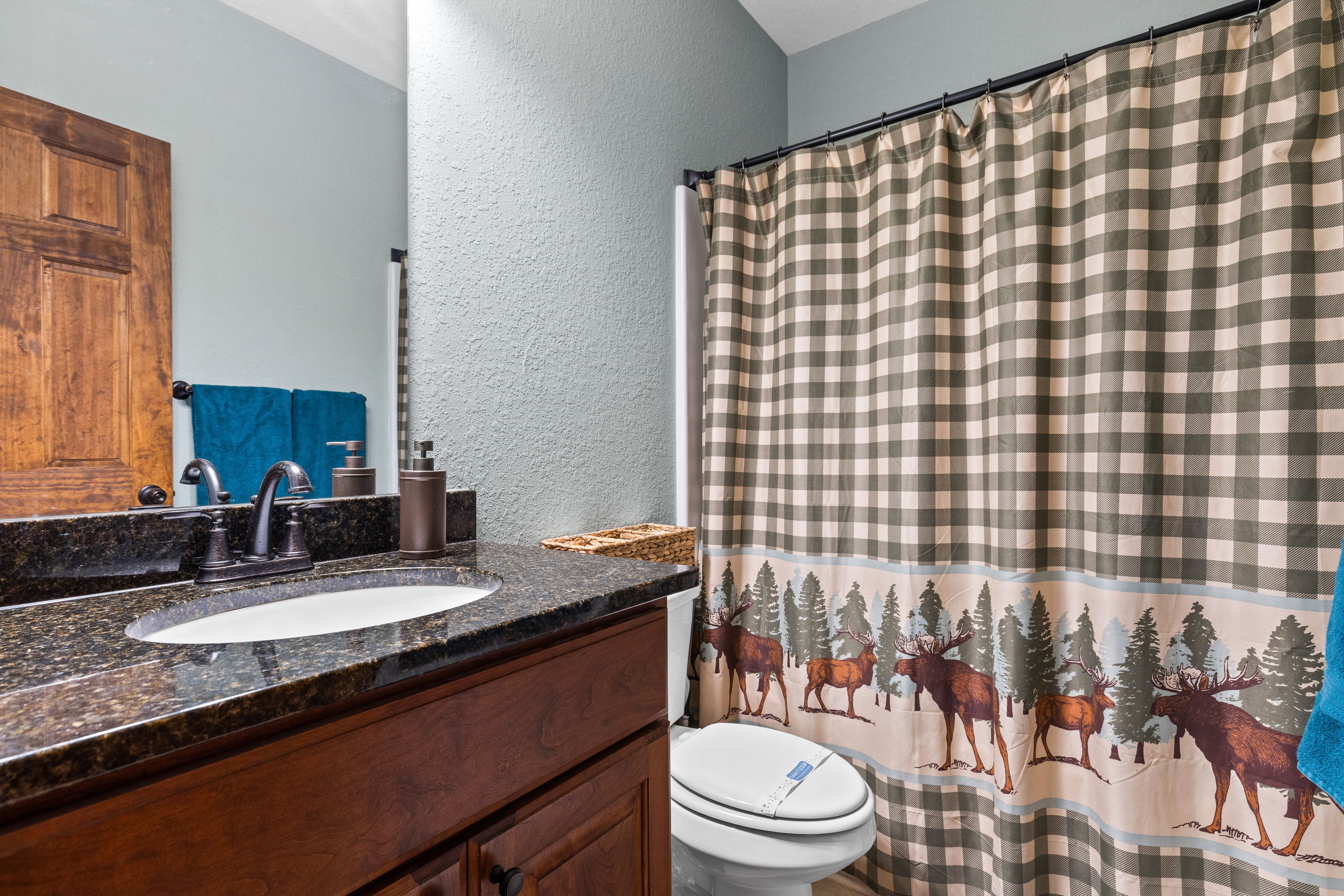 Full Bathroom | 2nd Floor