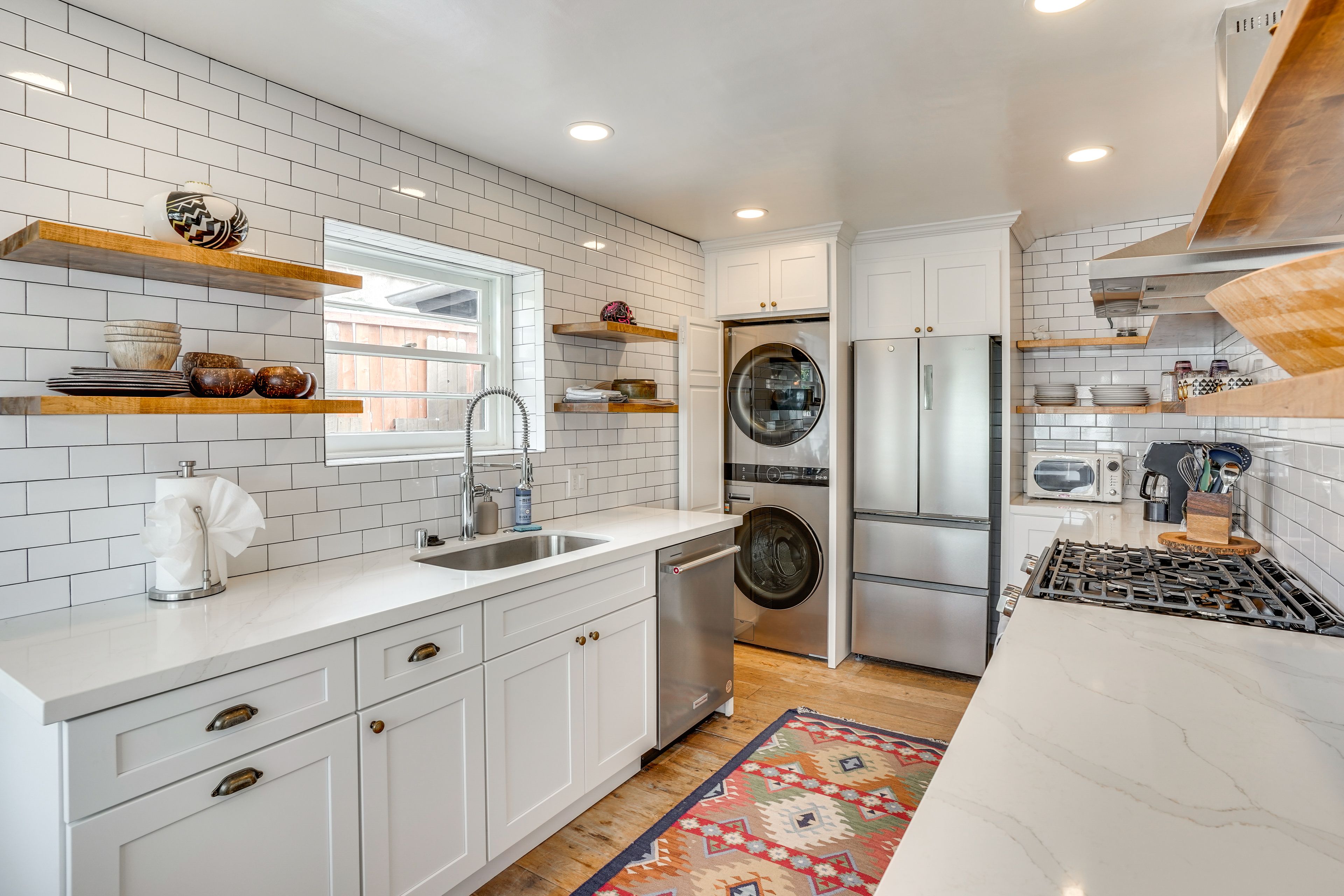 Kitchen | Cooking Basics | Dishwasher | Dual Coffee Maker | Washer & Dryer
