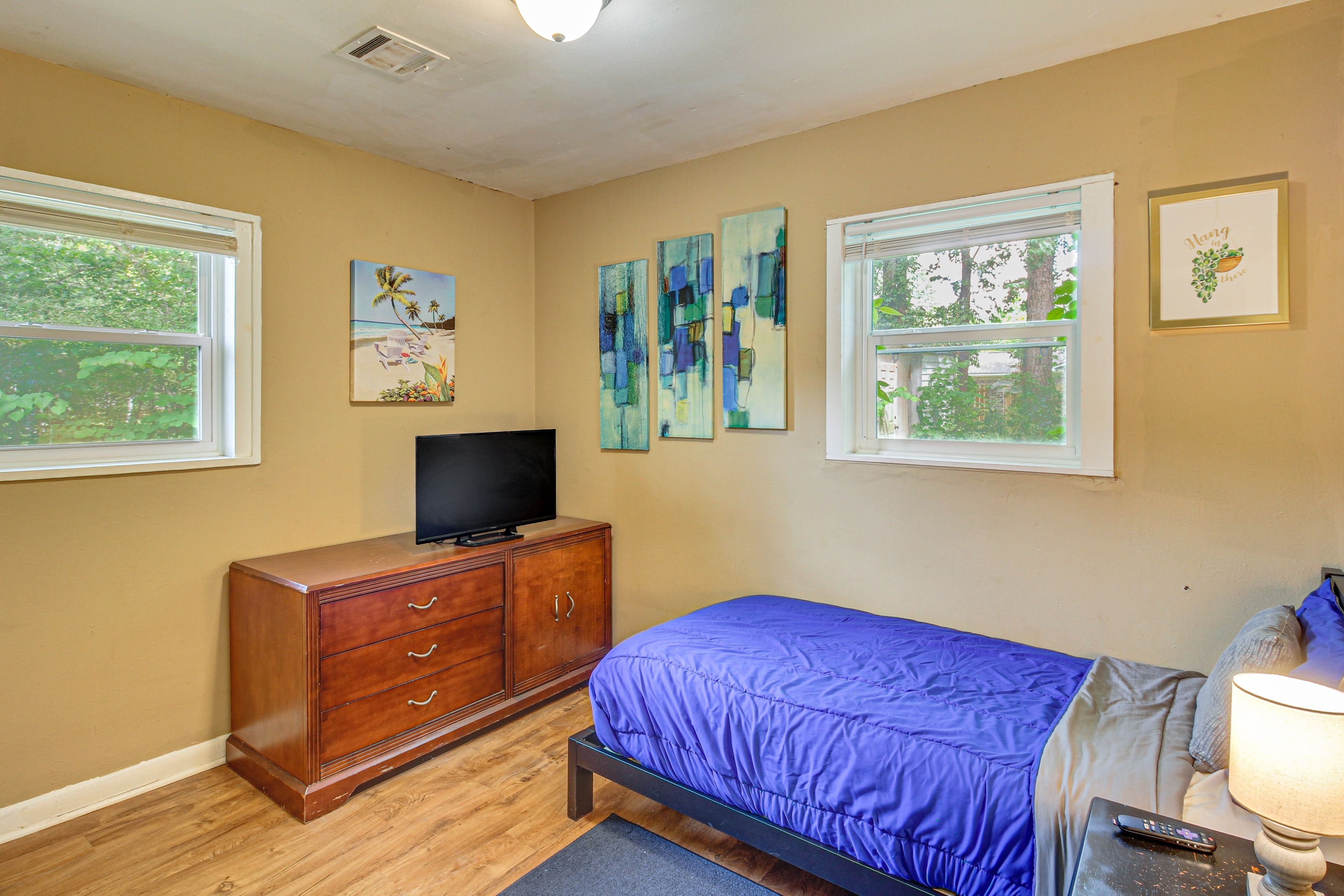 Bedroom 1 | Twin Bed