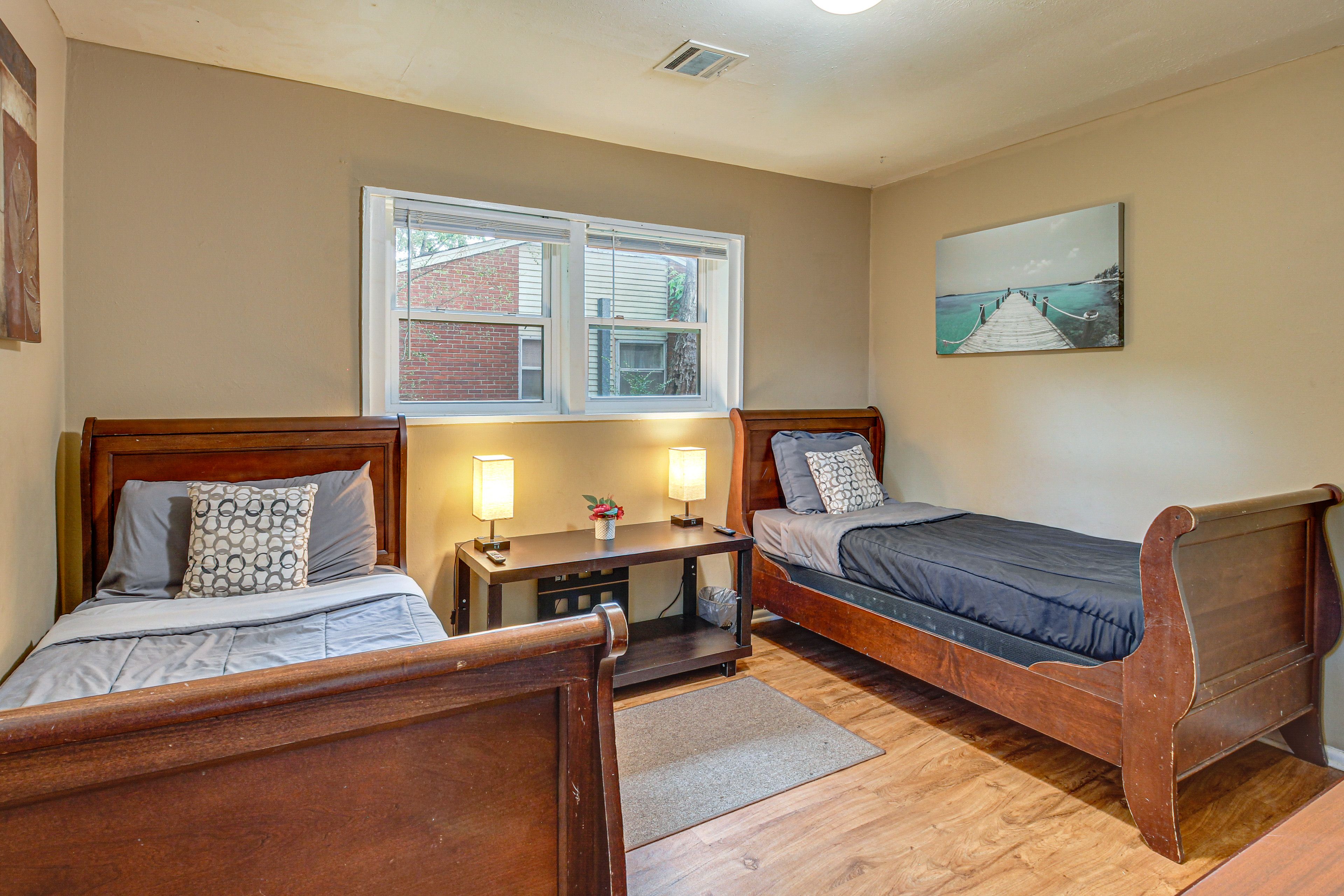 Bedroom 2 | 2 Twin Beds