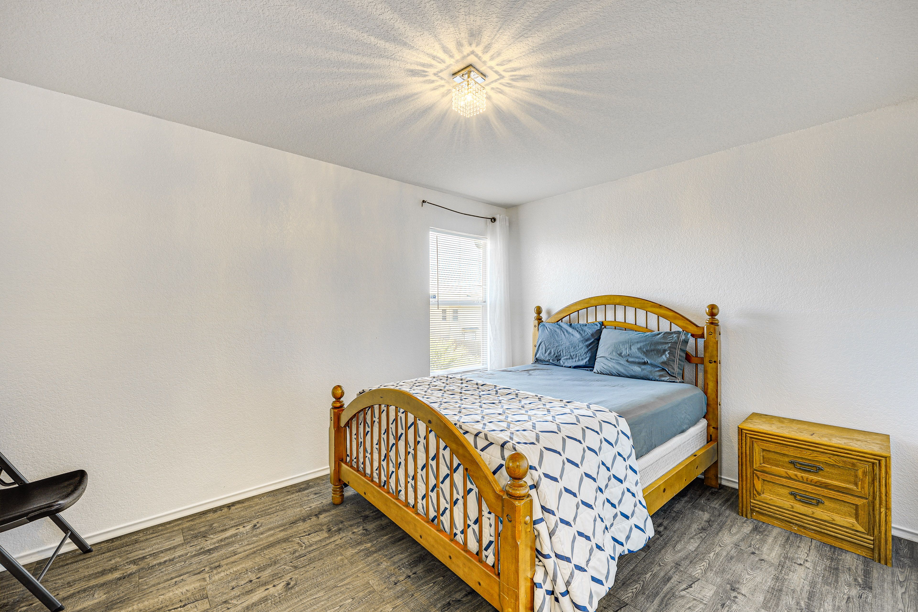Bedroom 2 | Queen Bed | 2nd Floor