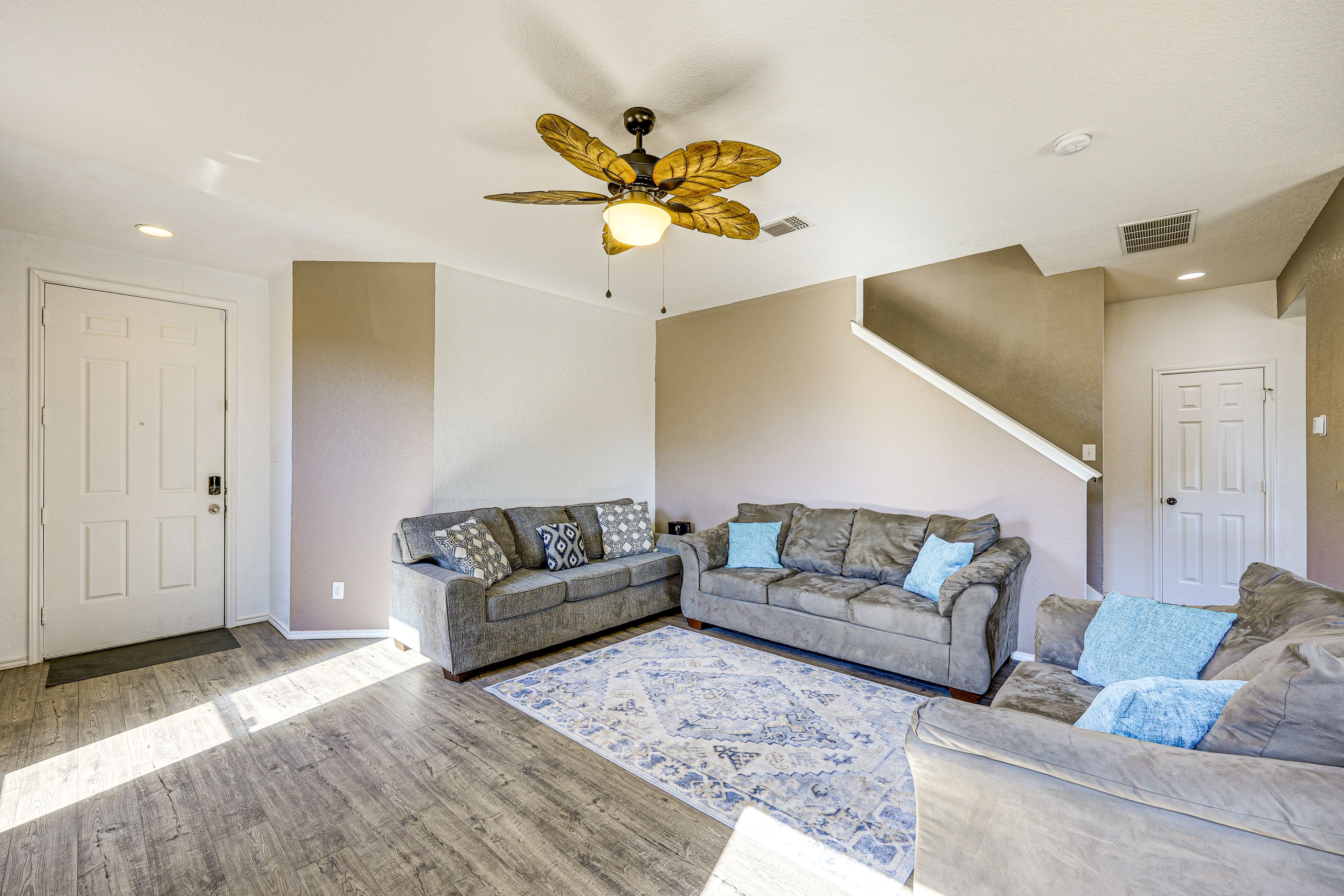 Living Room | 1st Floor | Flat-Screen TV | Free WiFi | Central A/C & Heating