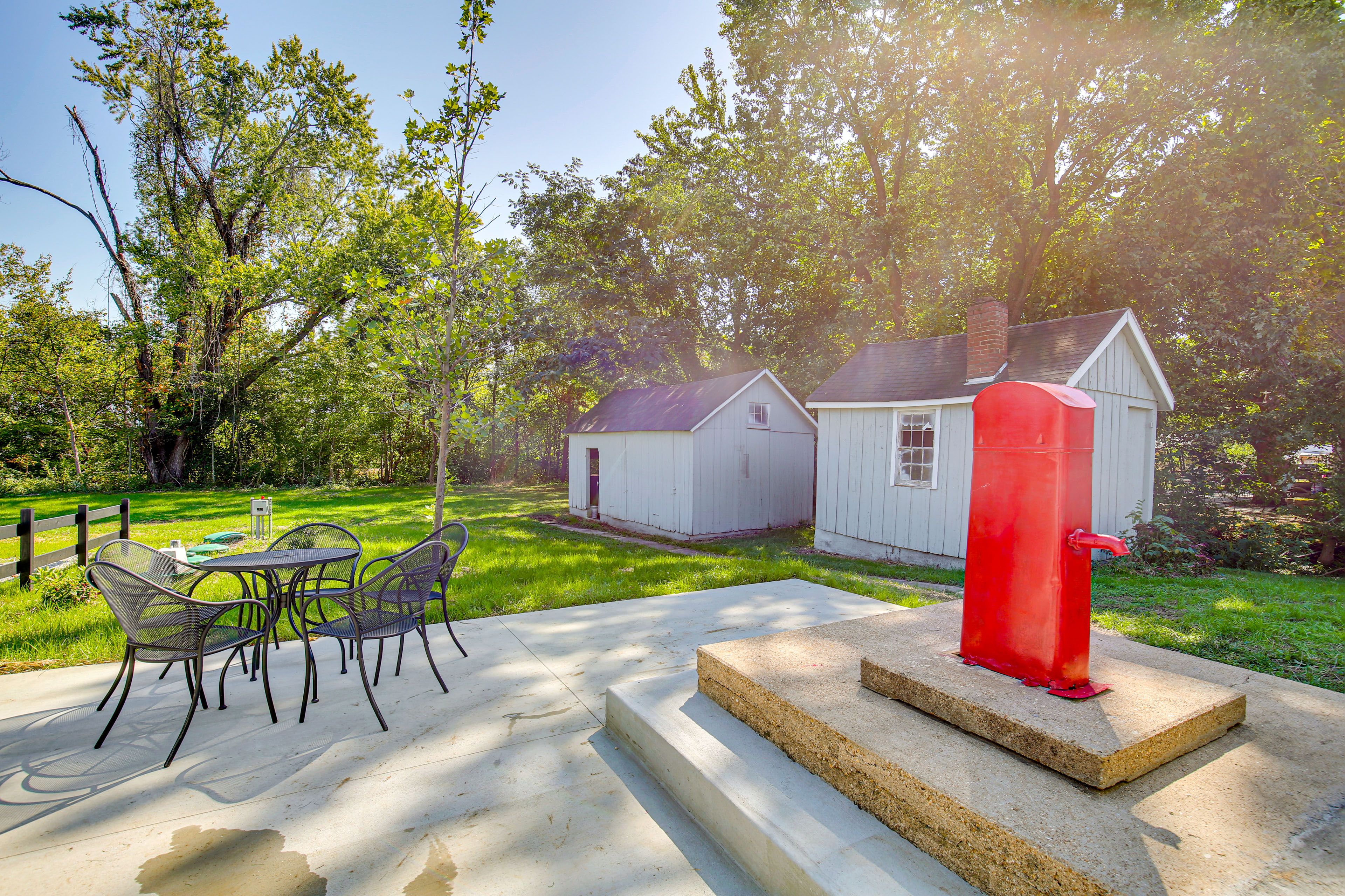 Patio | Gas Grill | Outdoor Seating & Dining