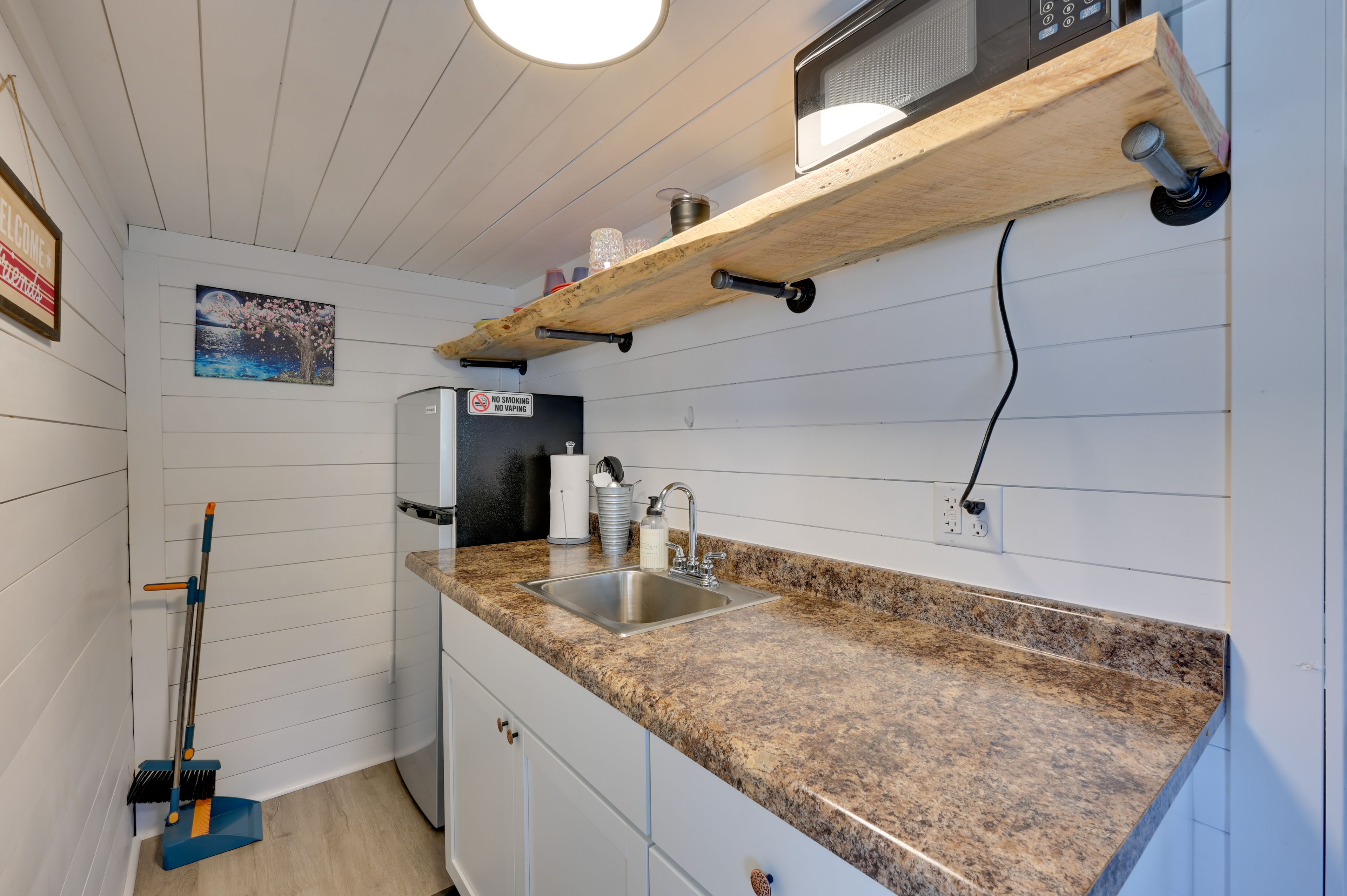 Kitchenette | Main Level | Hot Plate | Microwave | Drip Coffee Pot