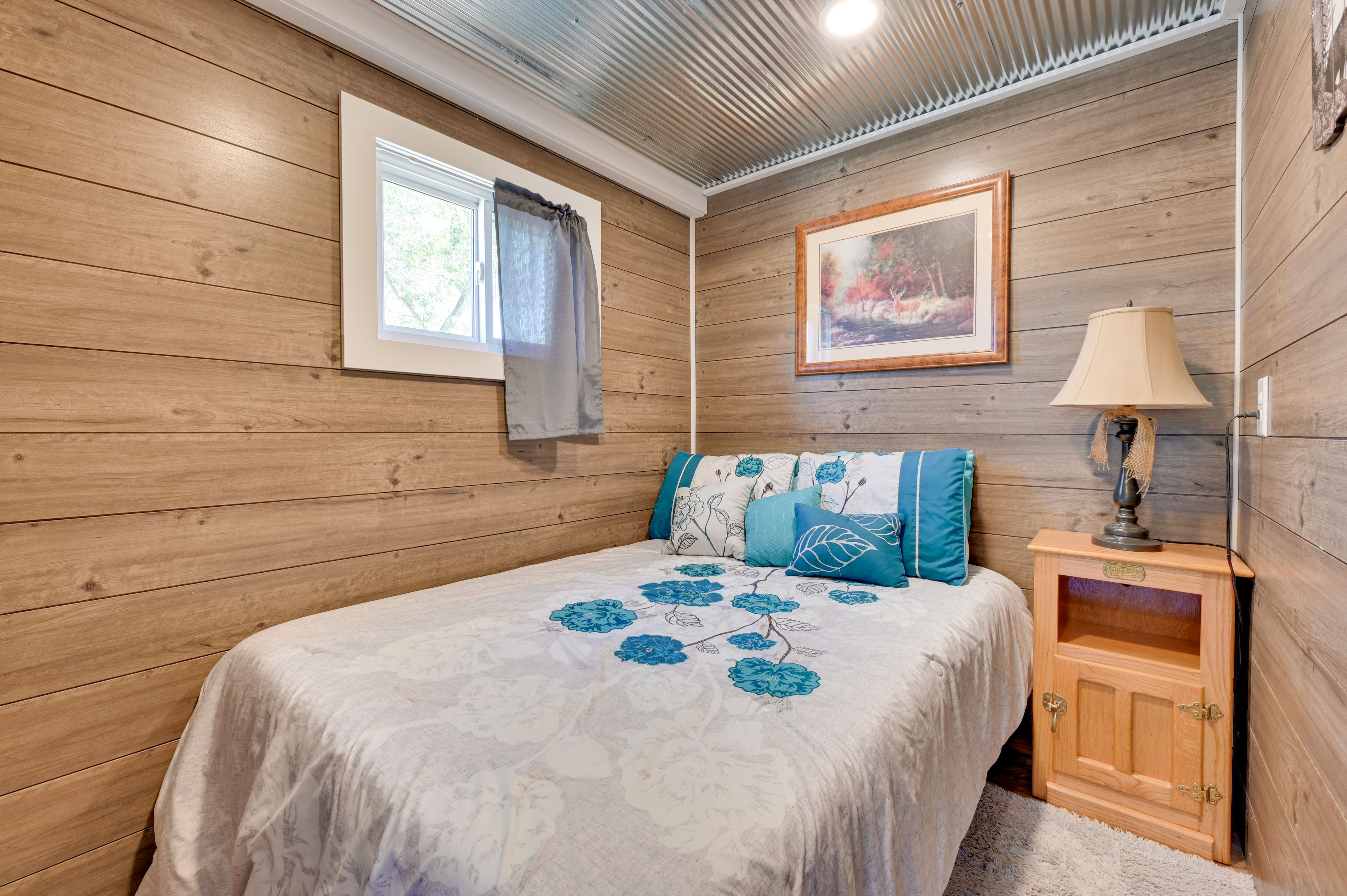 Studio | Full Bed | Main Level