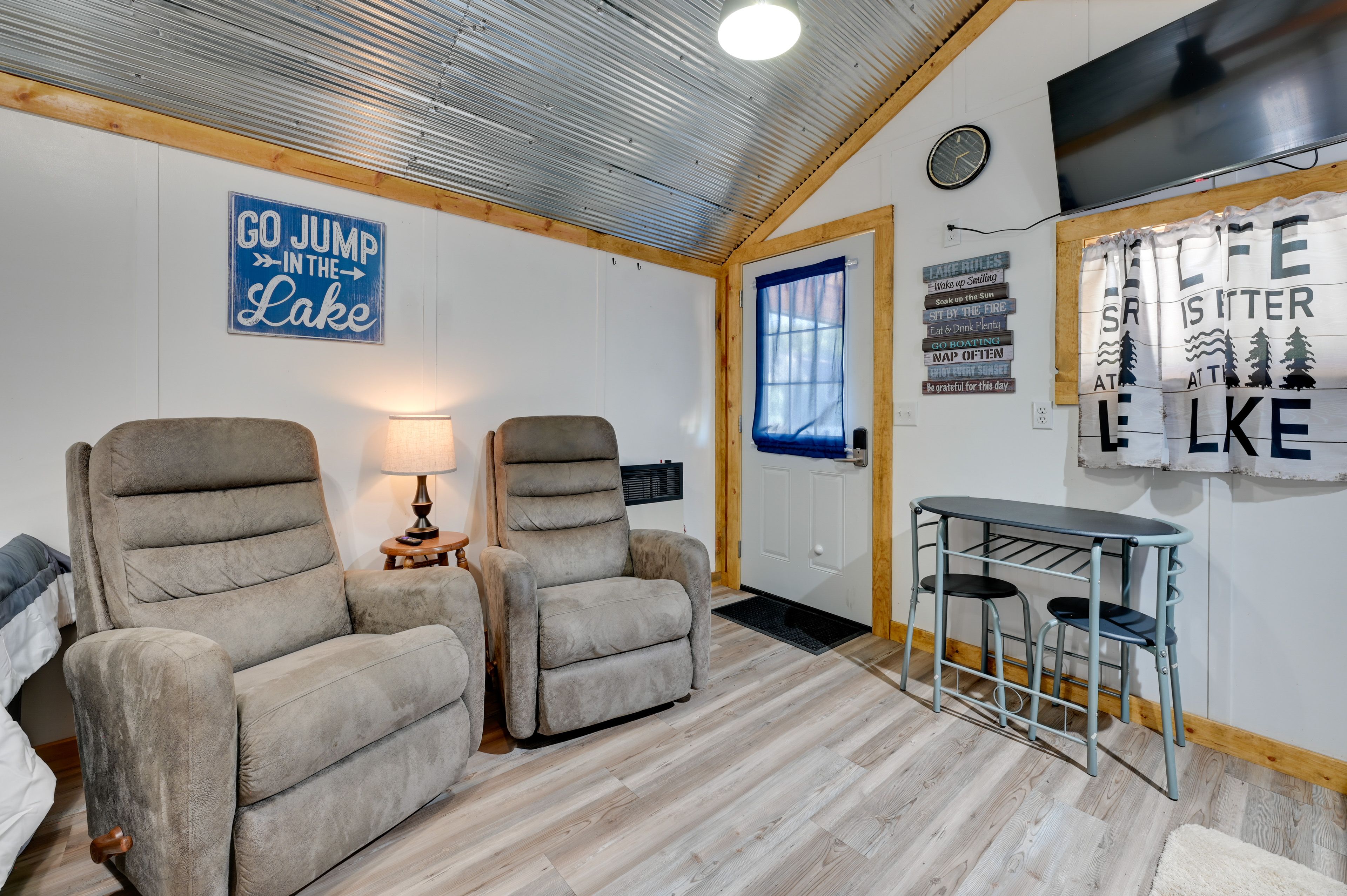 Studio | Mini-Split Heating & A/C | Smart TV | Free WiFi