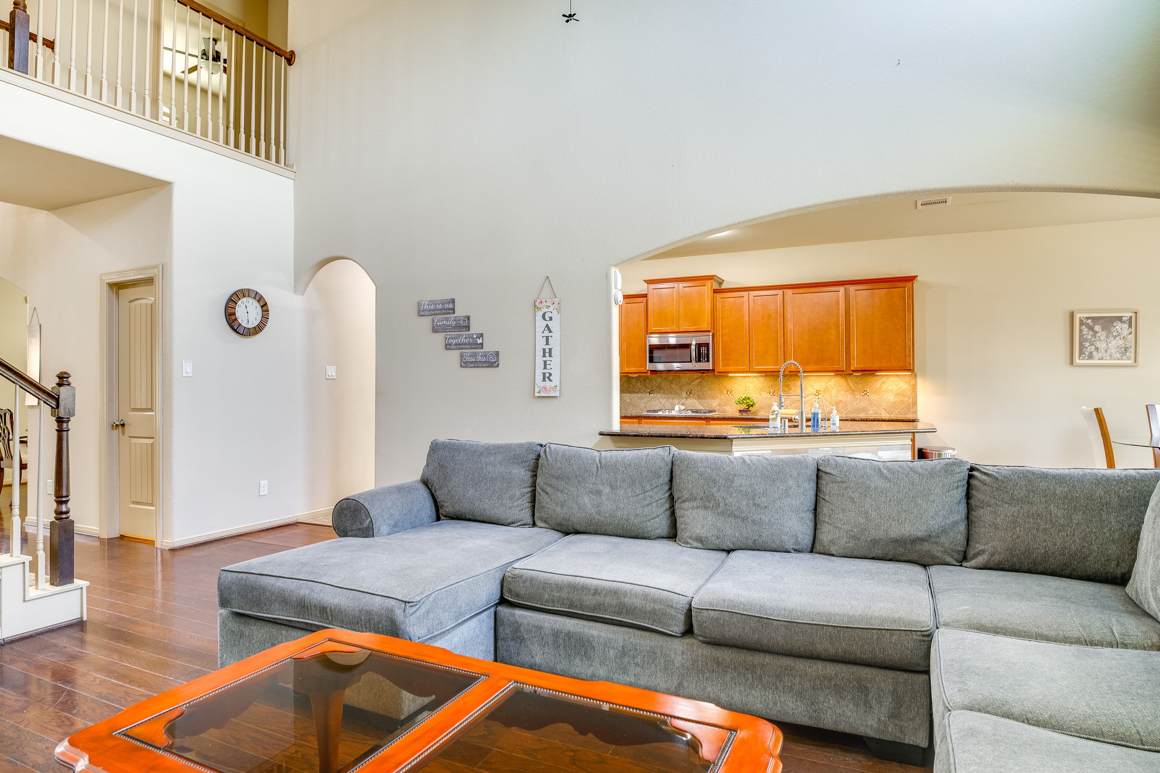 Conroe Vacation Rental | 4BR | 3.5BA | 3,035 Sq Ft | 2 Steps Required