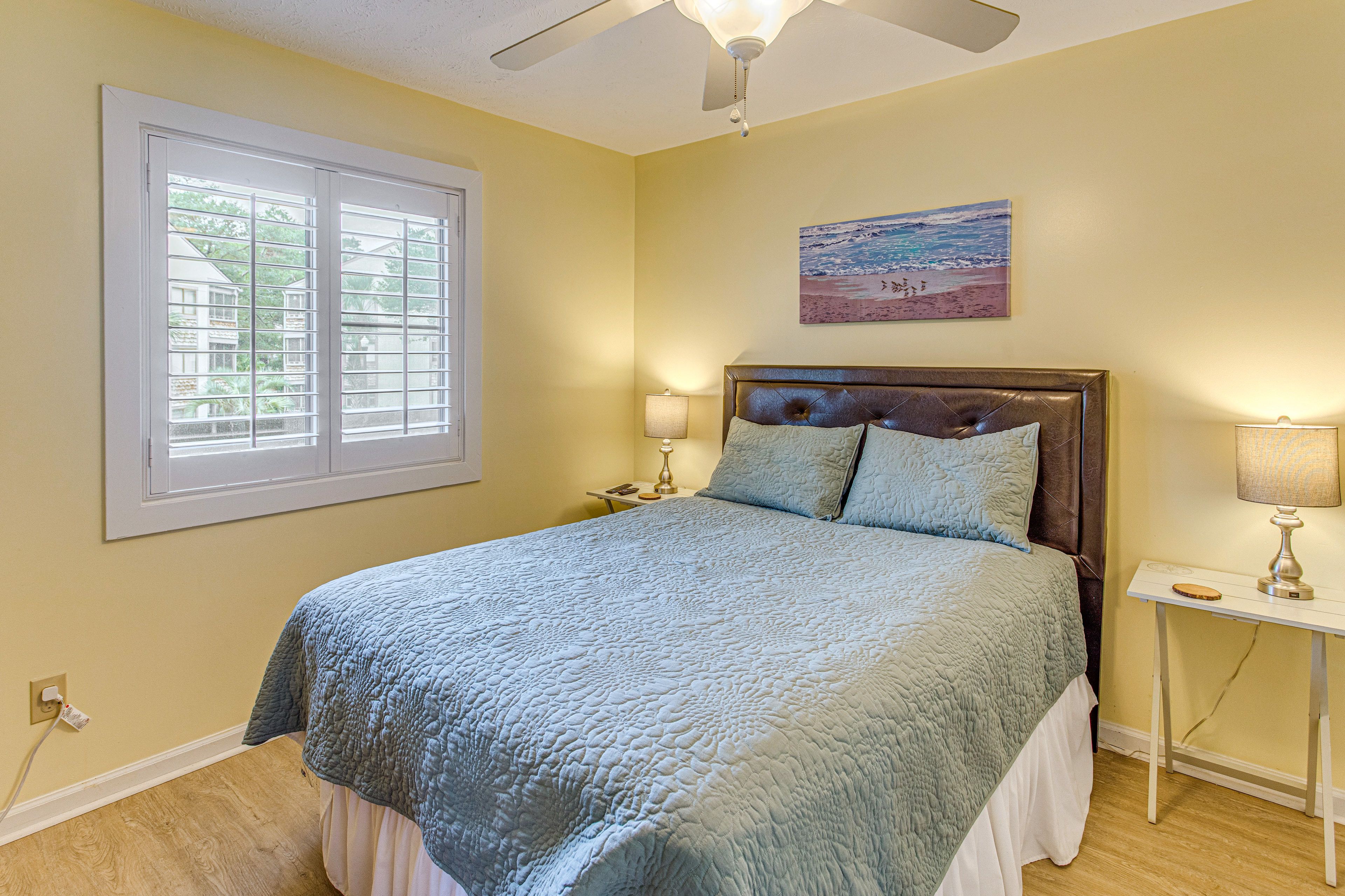 Bedroom 2 | Queen Bed | Linens Provided