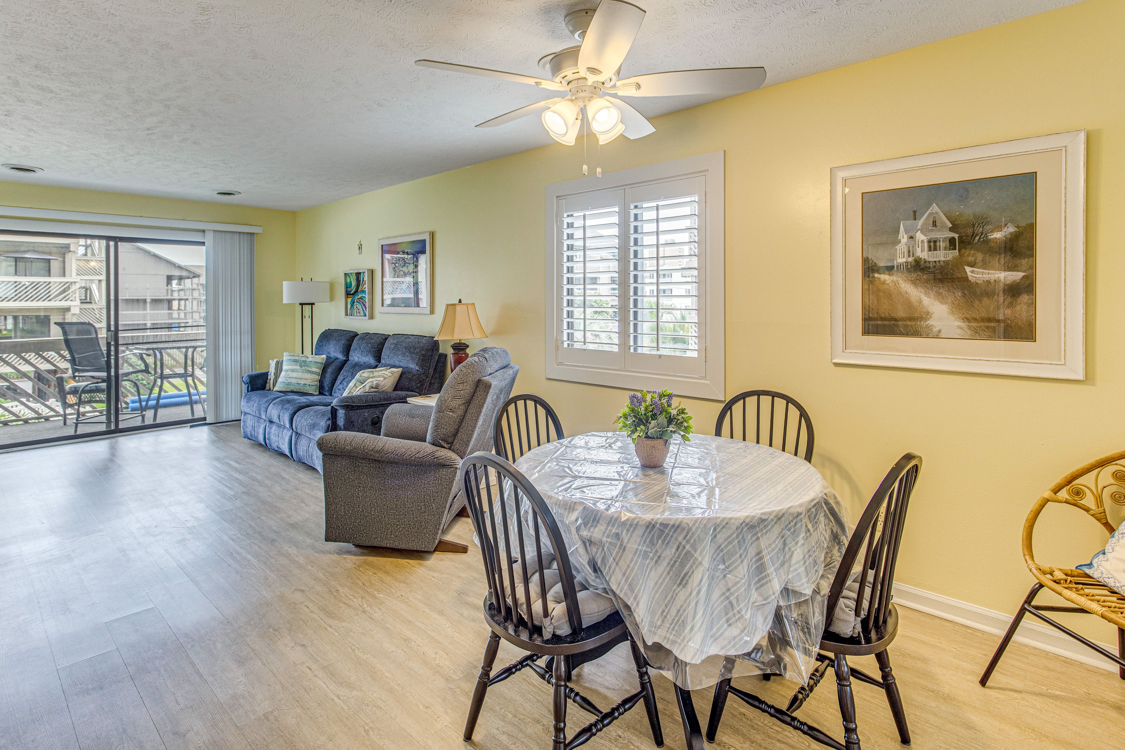 Dining Area | Single-Story Unit | 2nd-Floor Condo