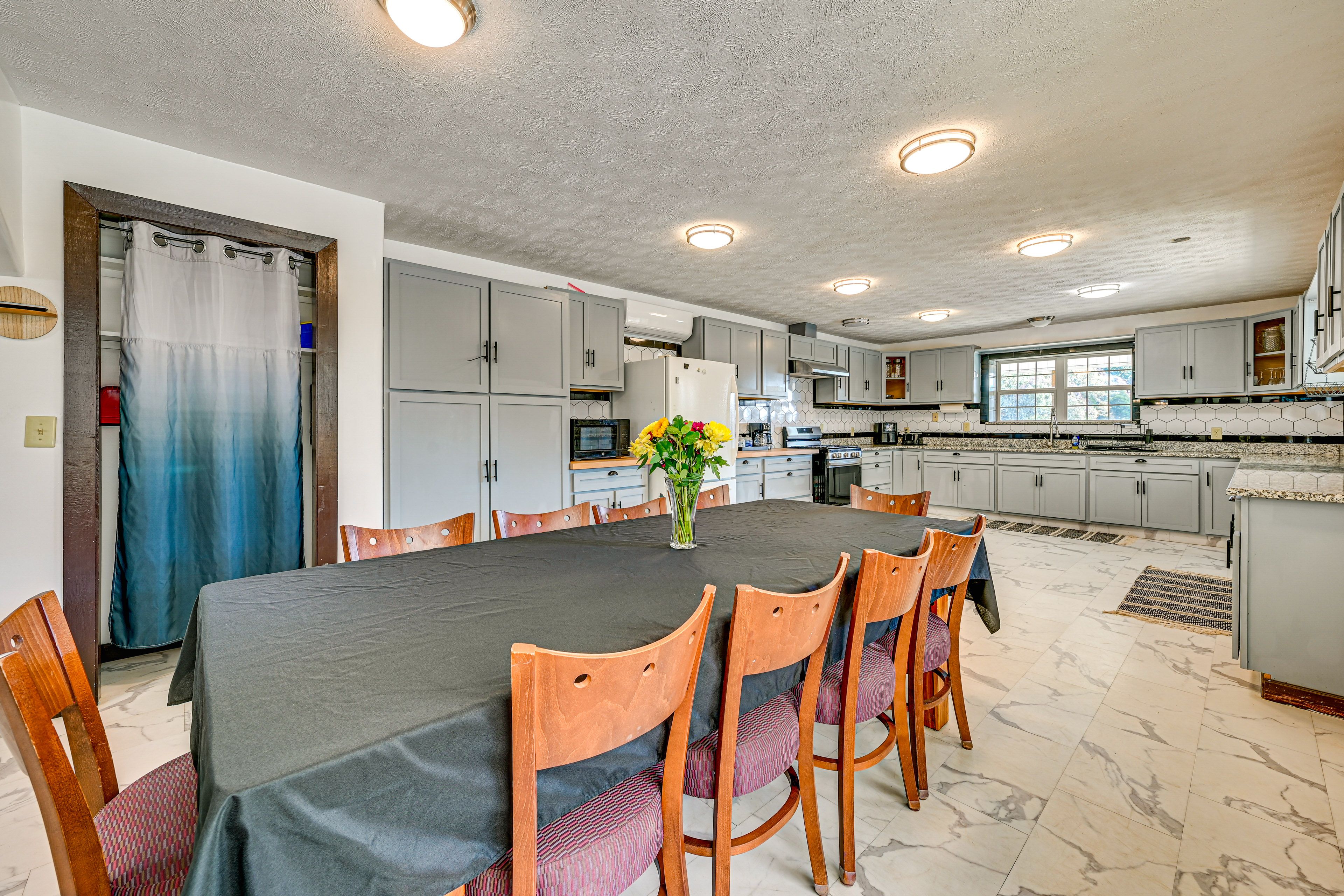 Kitchen | Keurig Coffee Maker | Toaster | Slow Cooker | 1st Floor