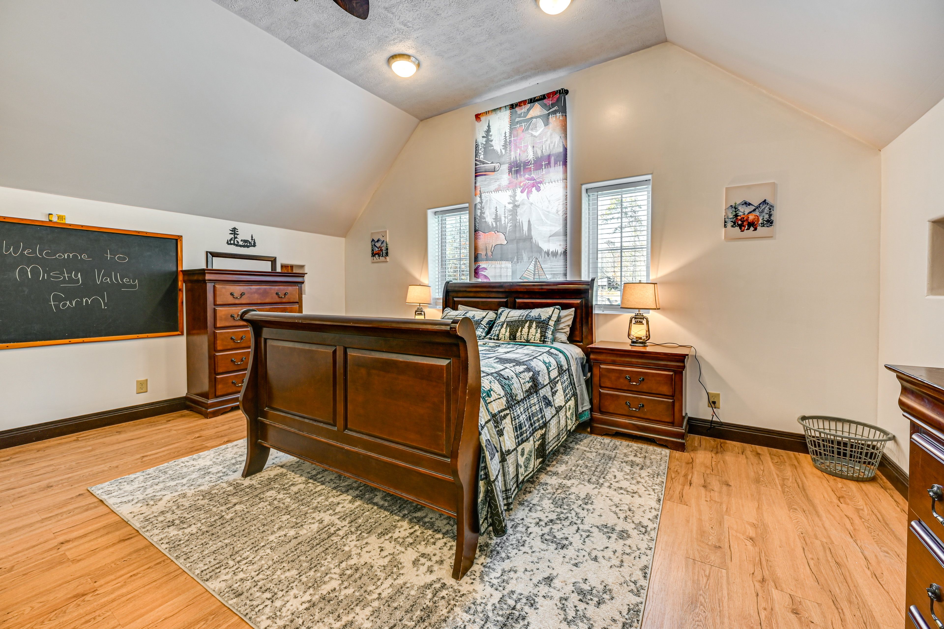 Bedroom 1 | Queen Bed | 2nd Floor