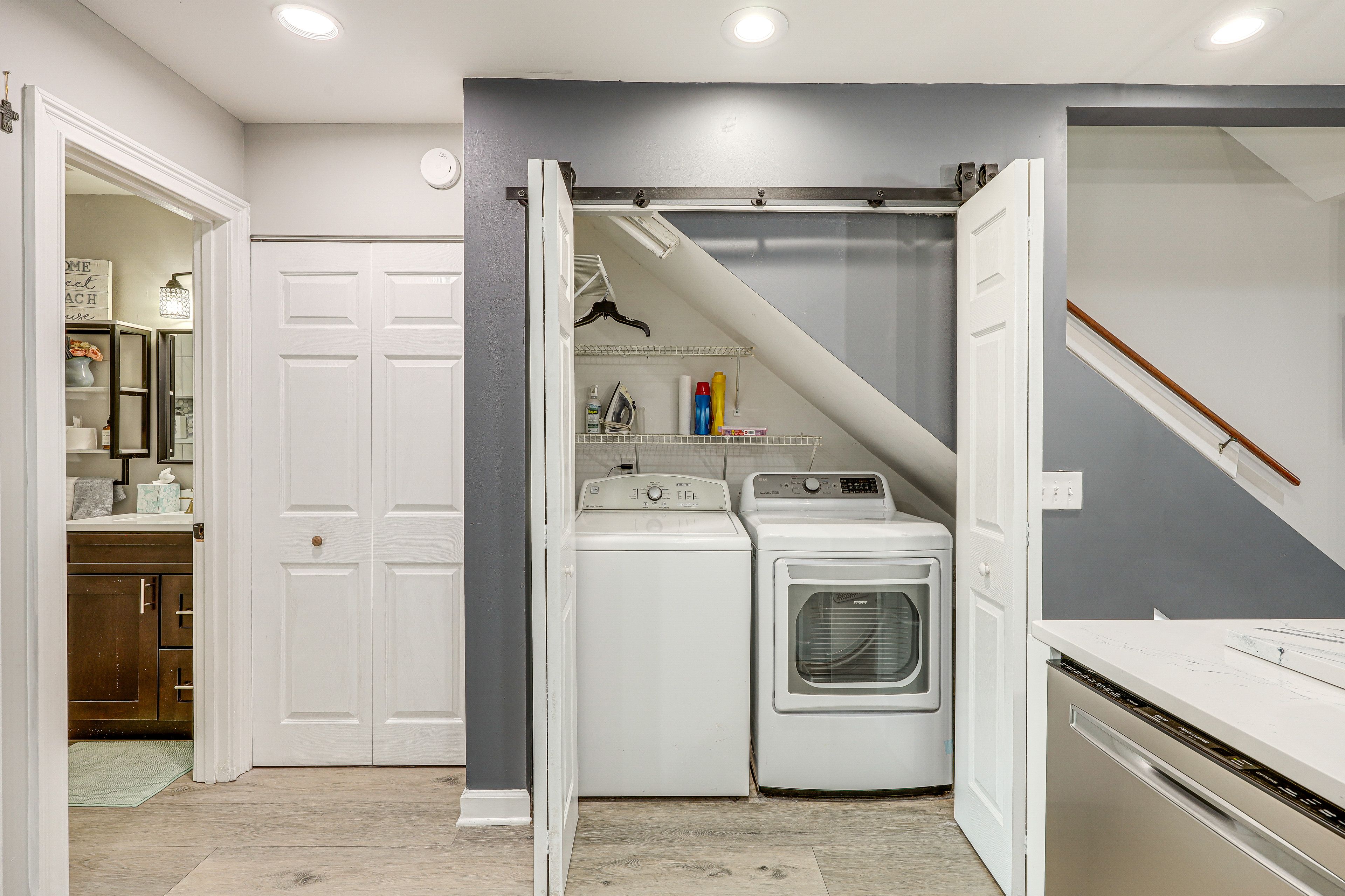 Laundry Area | 1st Floor | Washer/Dryer | Hangers | Trash Bags/Paper Towels