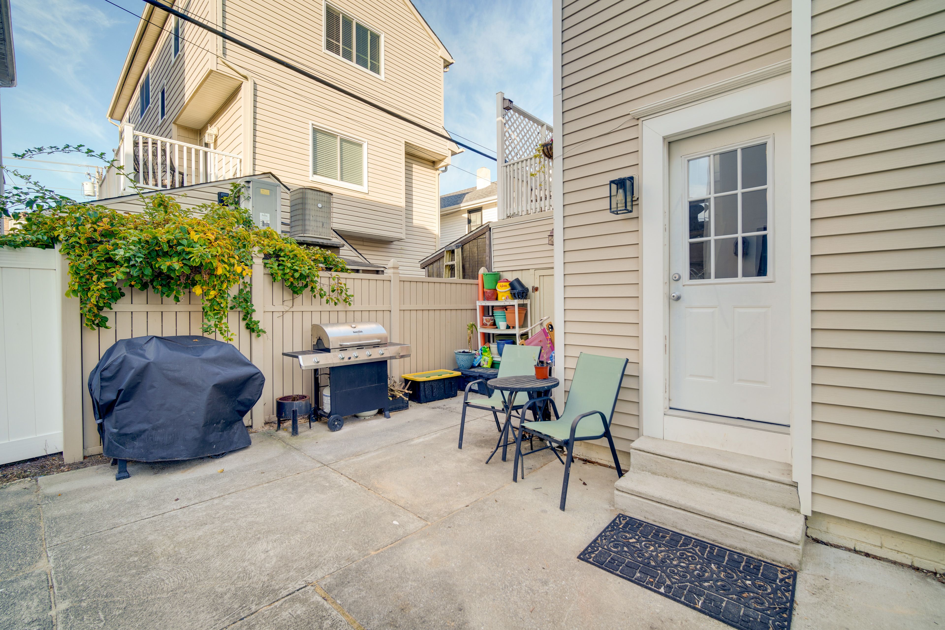 Back Patio | Gas Grill