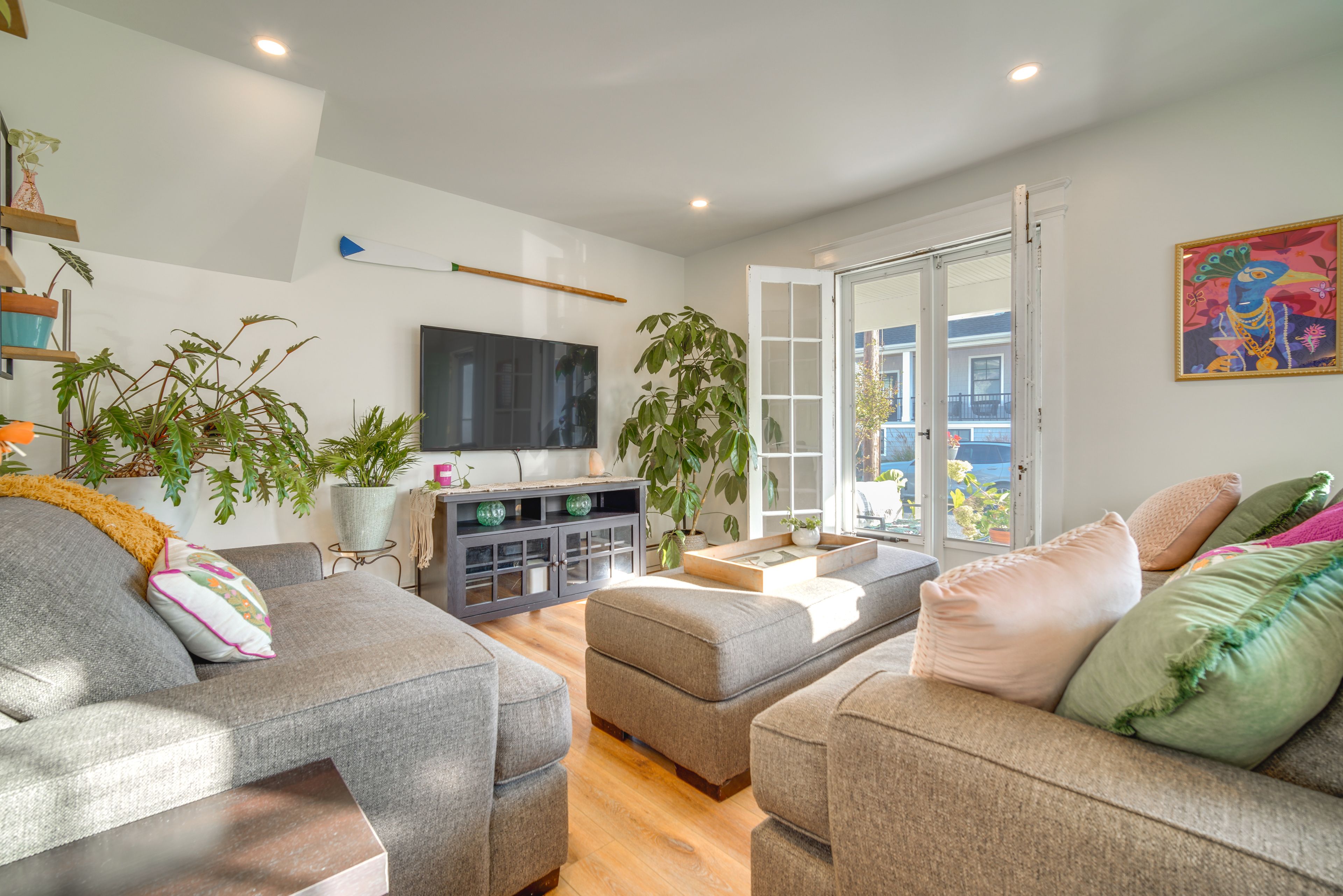 Living Room | Single-Story Unit | 1st-Floor Apartment