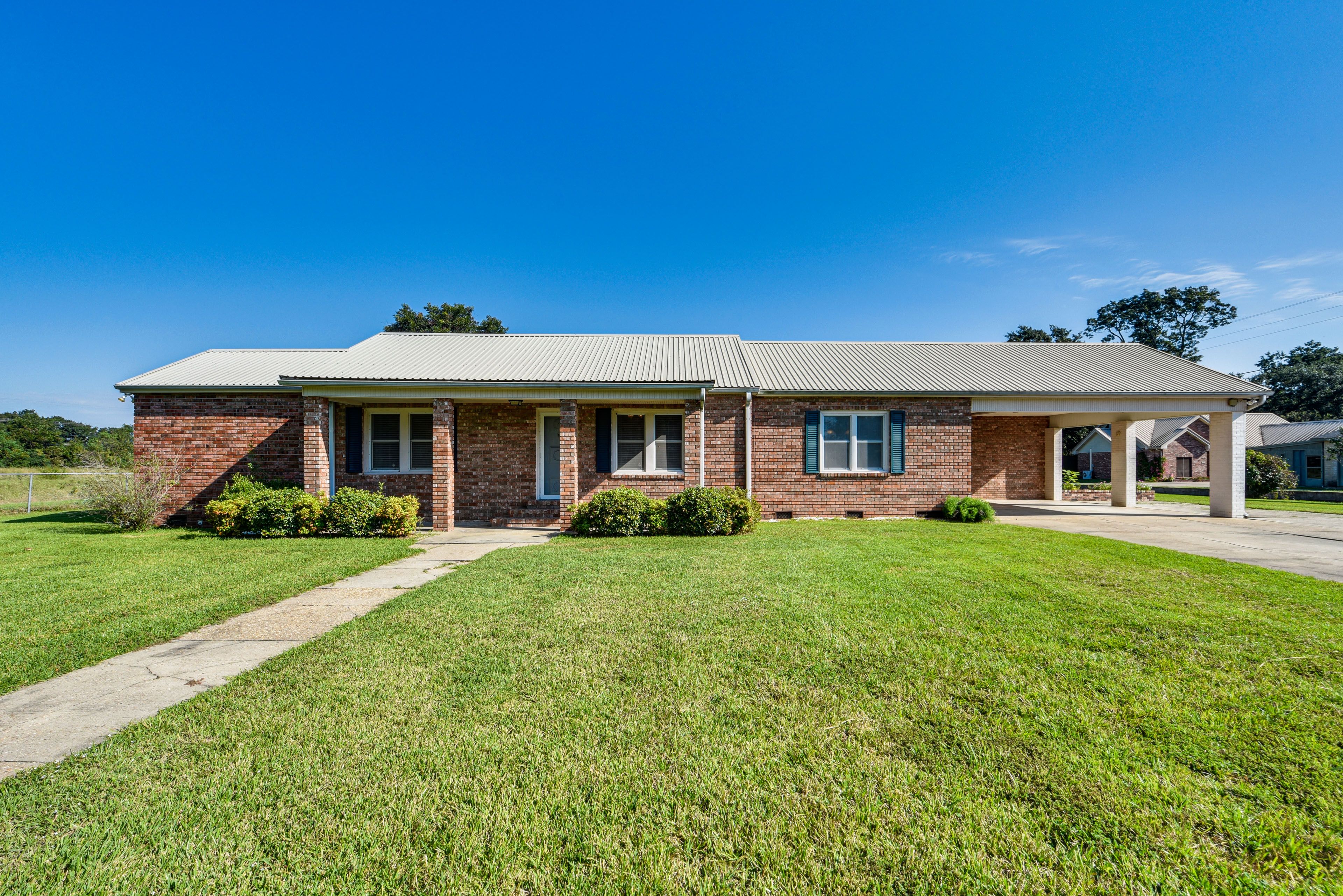 Broussard Vacation Rental | 3BR | 2BA | Step-Free Entry | 1,600 Sq Ft