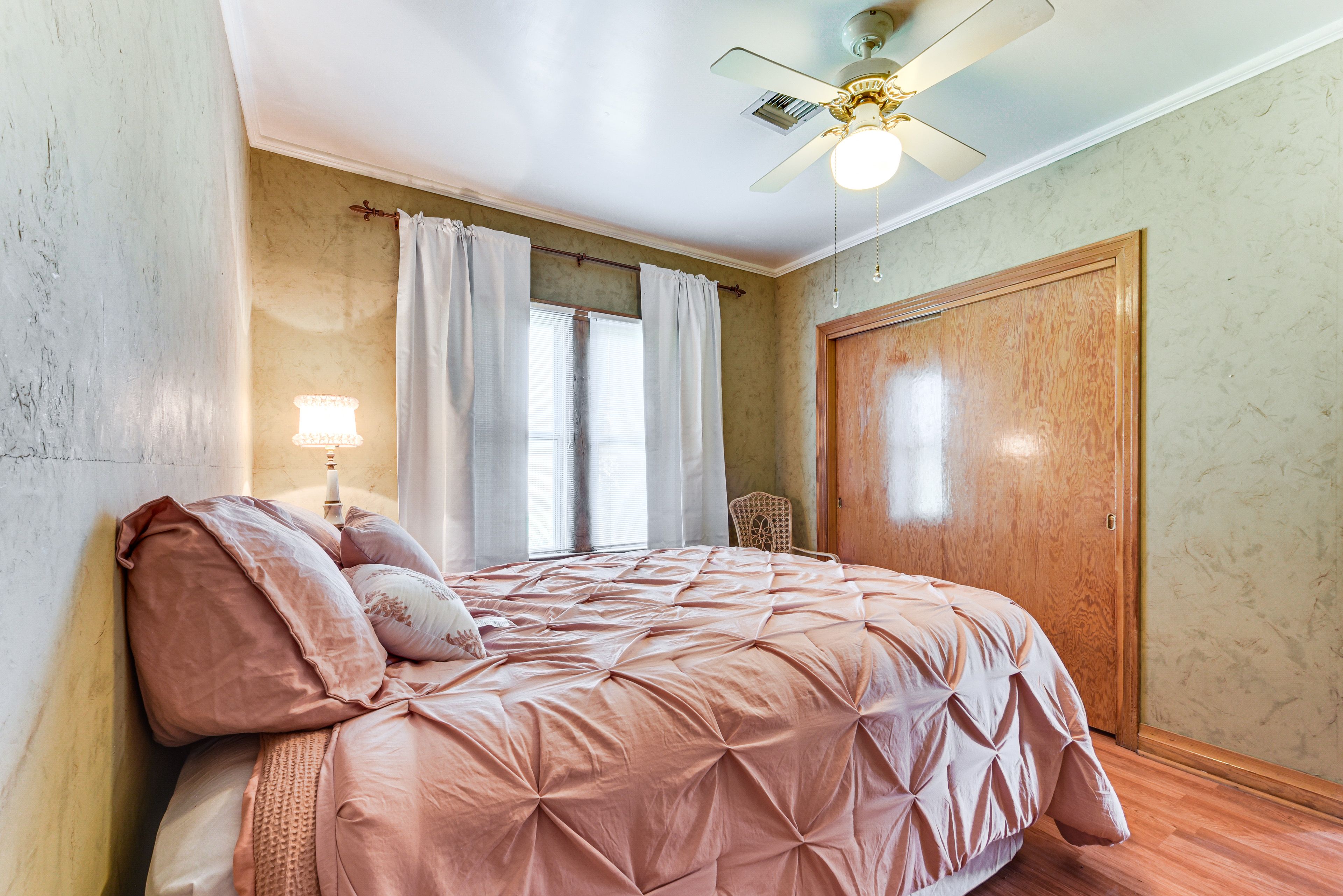 Bedroom 3 | Queen Bed
