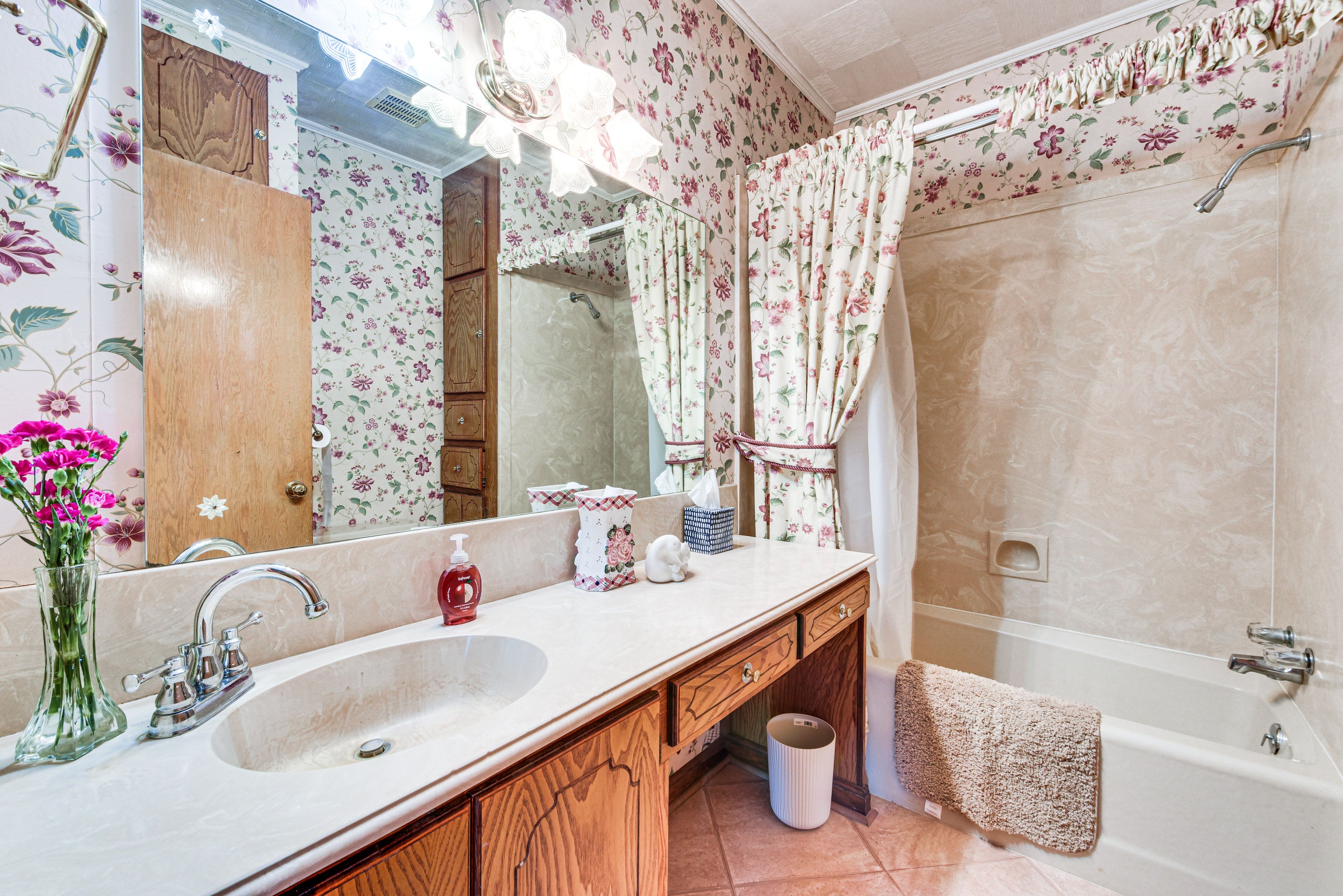 Full Bathroom