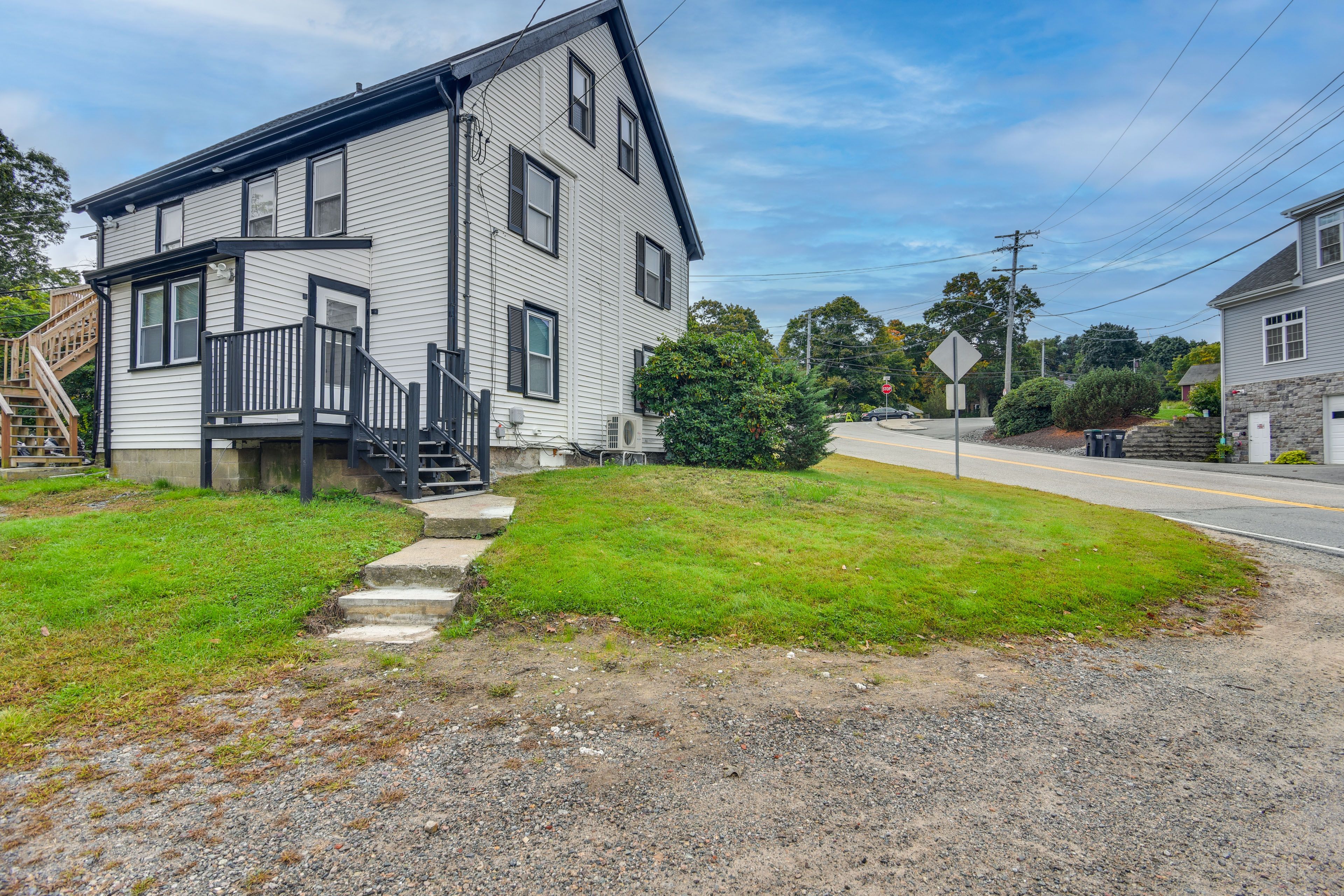 Parking | Shared Driveway (3 Vehicles) | RV/Trailer Parking