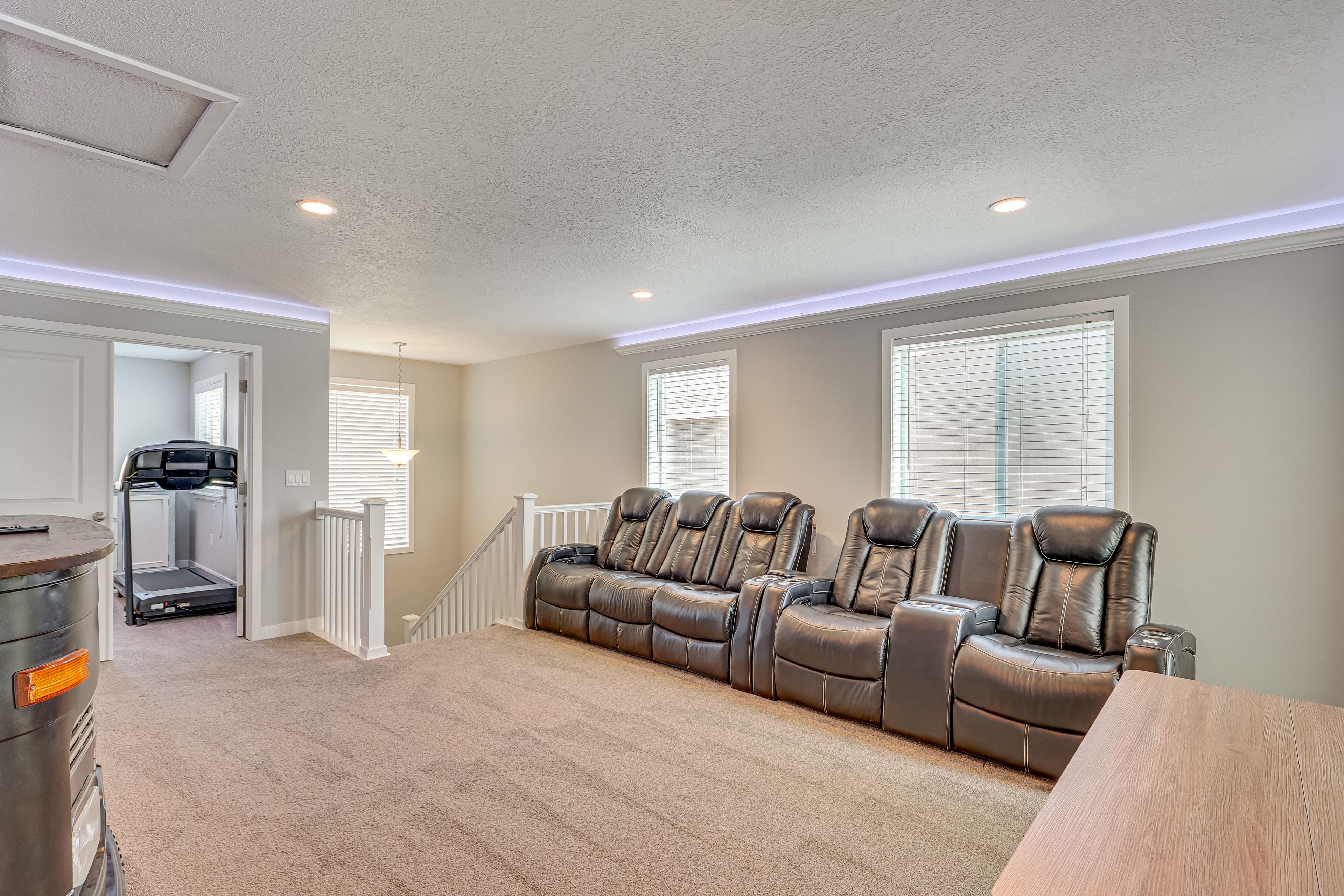 Loft | 2nd Floor | Smart TV