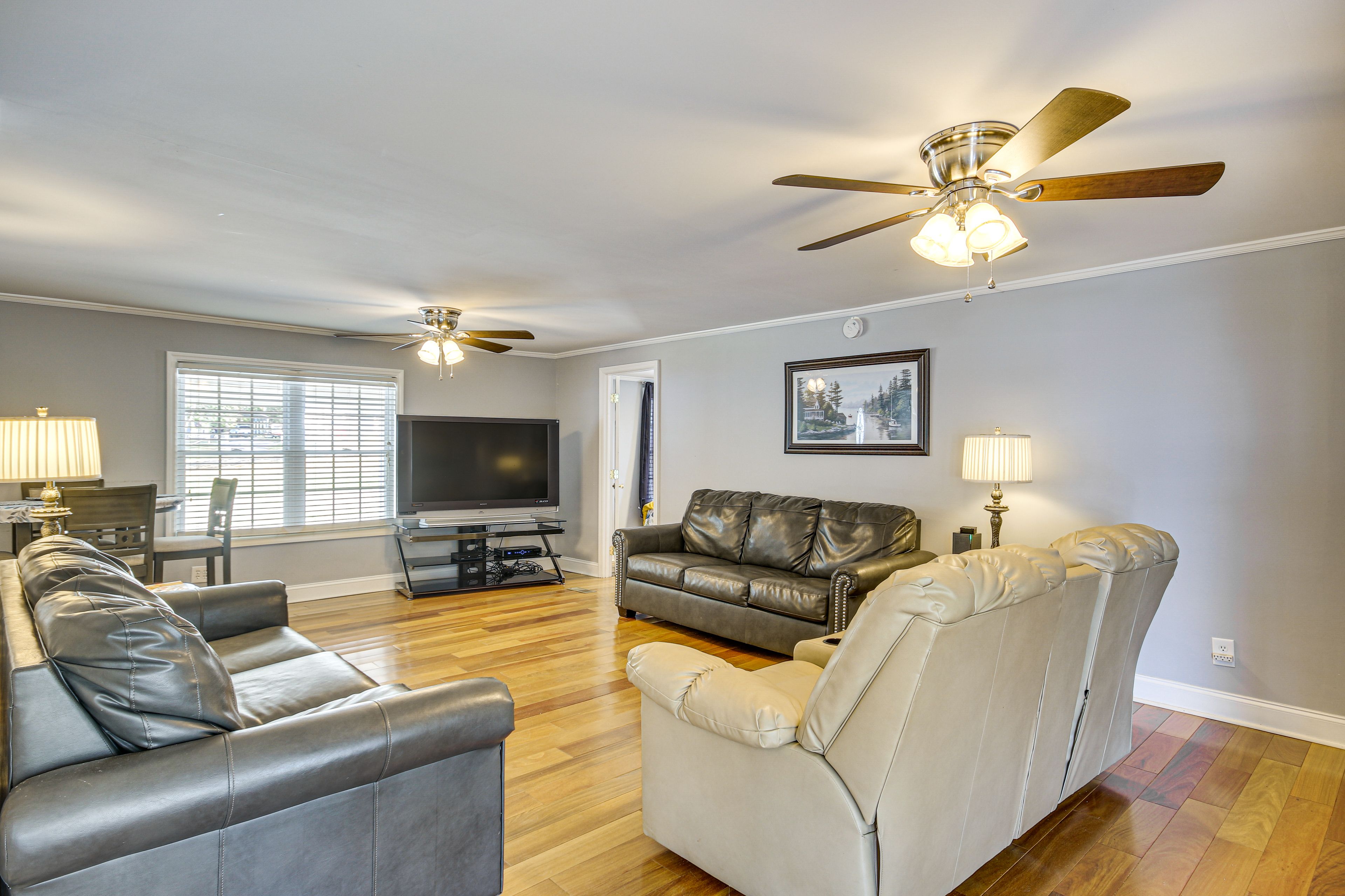 Living Room | Queen Sleeper Sofa | Flat-Screen TV