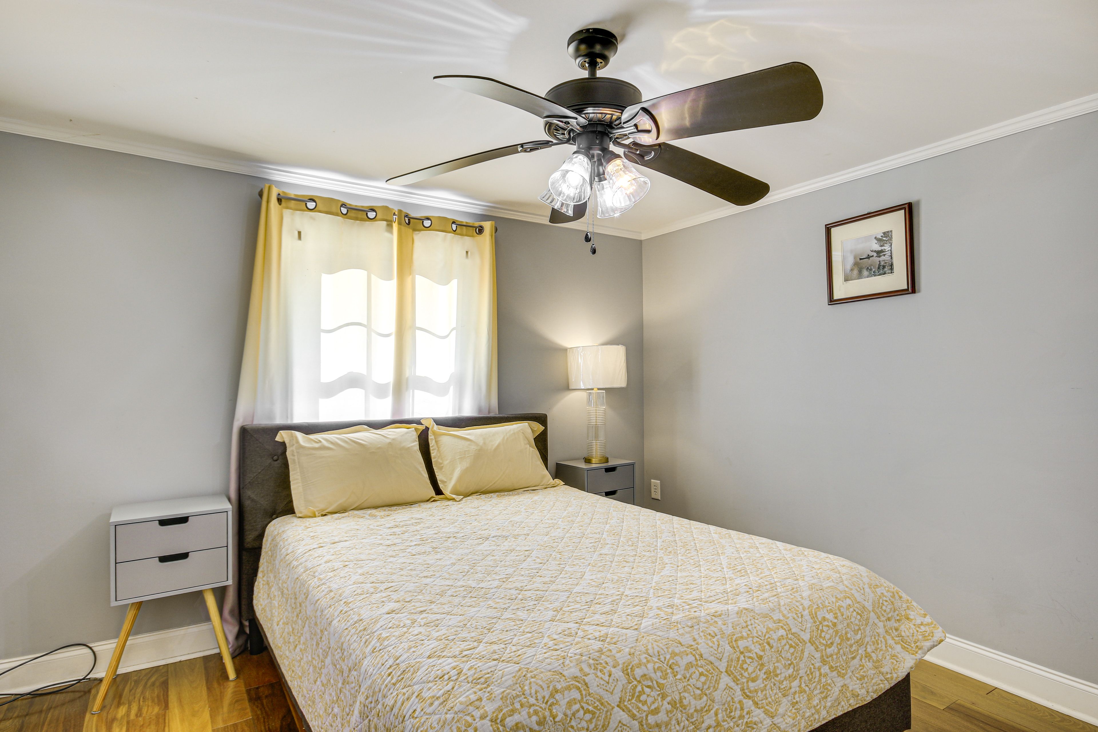 Bedroom 2 | Queen Bed